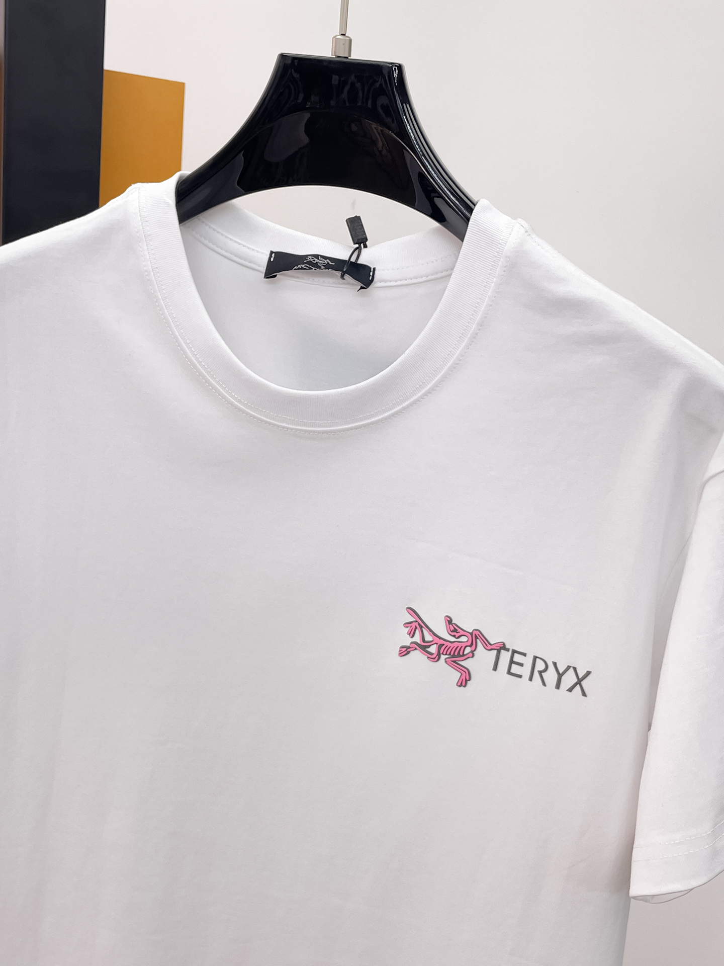 Arc'teryx 始祖鳥高仿男士白色短袖T恤 紅色鳥標字母印花夏季百搭圓領上衣| 13 Arc'teryx 始祖鳥高仿男士白色短袖T恤 紅色鳥標字母印花夏季百搭圓領上衣