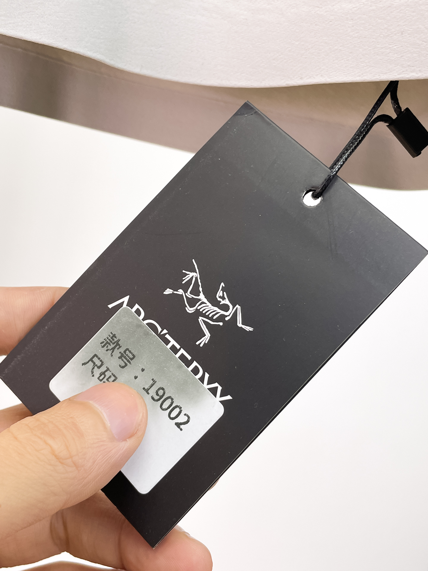 Arc'teryx 一比一男士淺灰短袖T恤 袖口字母小鳥標機能休閒上衣| 14 Arc'teryx 一比一男士淺灰短袖T恤 袖口字母小鳥標機能休閒上衣
