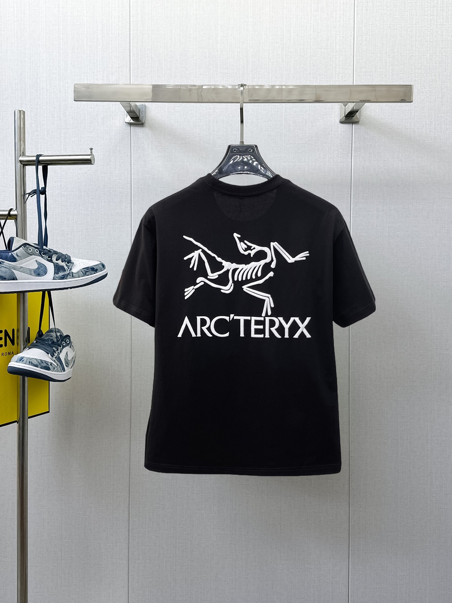 Arc'teryx 高仿男士黑色短袖T恤 經典鳥標字母刺繡戶外休閒百搭款| 14 Arc'teryx 高仿男士黑色短袖T恤 經典鳥標字母刺繡戶外休閒百搭款