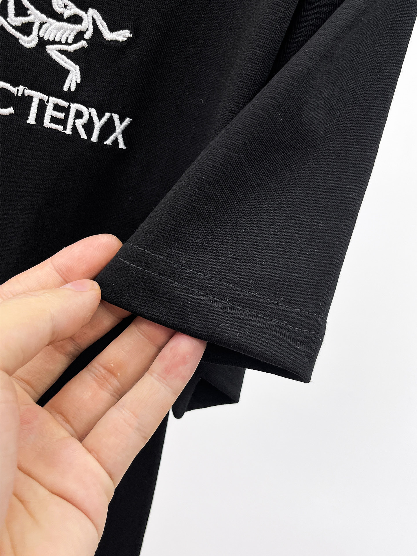 Arc'teryx 高仿男士黑色短袖T恤 經典鳥標字母刺繡戶外休閒百搭款| 11 Arc'teryx 高仿男士黑色短袖T恤 經典鳥標字母刺繡戶外休閒百搭款