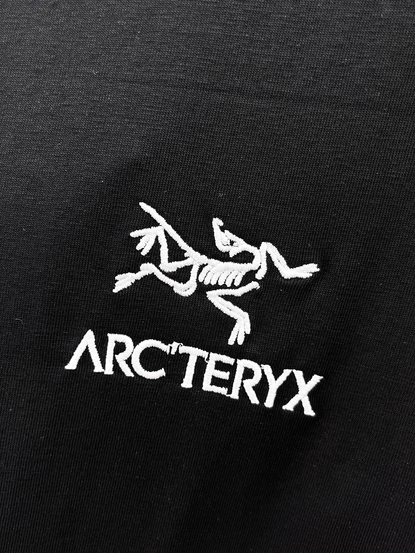 Arc'teryx 高仿男士黑色短袖T恤 經典鳥標字母刺繡戶外休閒百搭款| 10 Arc'teryx 高仿男士黑色短袖T恤 經典鳥標字母刺繡戶外休閒百搭款