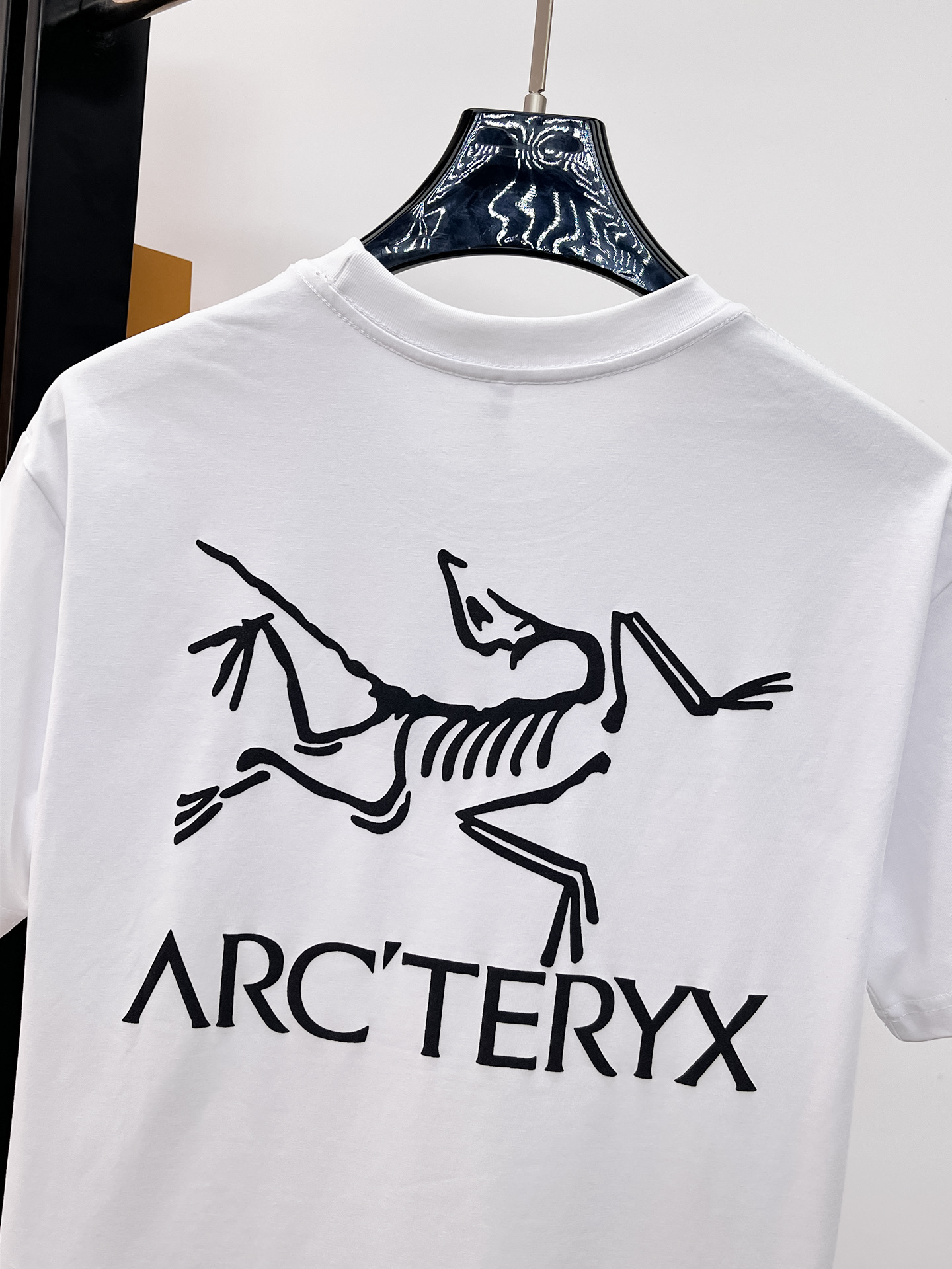 Arc'teryx 原單男士白色短袖T恤 黑色鳥標字母Logo簡約圓領上衣| 12 Arc'teryx 原單男士白色短袖T恤 黑色鳥標字母Logo簡約圓領上衣