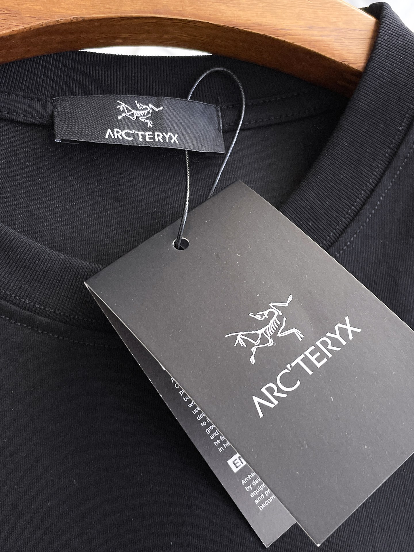 Arc'teryx 高仿男士黑色短袖T恤 白色字母Logo簡約圓領通勤休閒上衣| 11 Arc'teryx 高仿男士黑色短袖T恤 白色字母Logo簡約圓領通勤休閒上衣