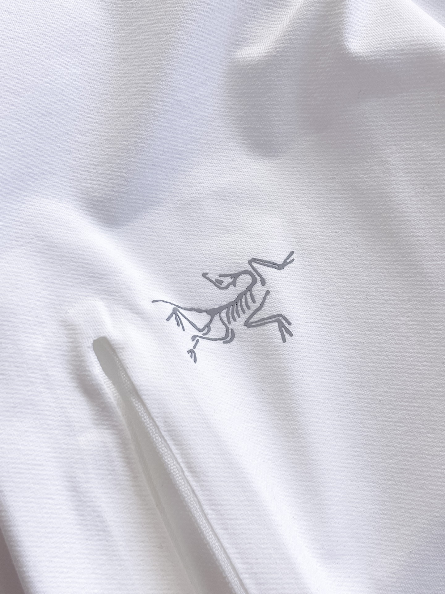 ARC'TERYX 高仿男士白色短袖T恤 拉鍊胸袋鳥標戶外機能休閒上衣| 10 ARC'TERYX 高仿男士白色短袖T恤 拉鍊胸袋鳥標戶外機能休閒上衣