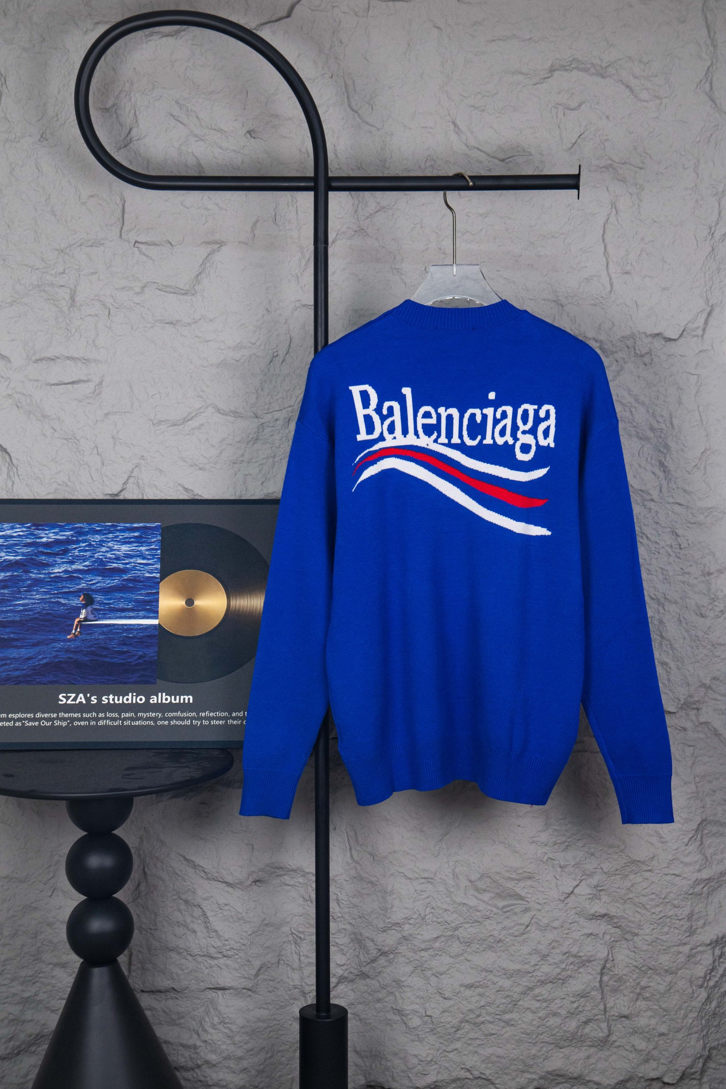 BALENCIAGA 復刻男女款藍色圓領針織衫 白色字母Logo潮流休閒毛衣| 14 BALENCIAGA 復刻男女款藍色圓領針織衫 白色字母Logo潮流休閒毛衣
