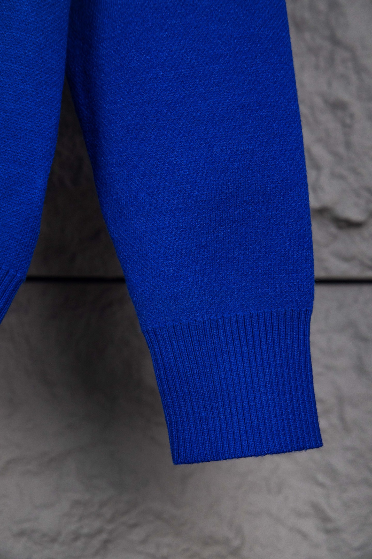 BALENCIAGA 復刻男女款藍色圓領針織衫 白色字母Logo潮流休閒毛衣| 7 BALENCIAGA 復刻男女款藍色圓領針織衫 白色字母Logo潮流休閒毛衣