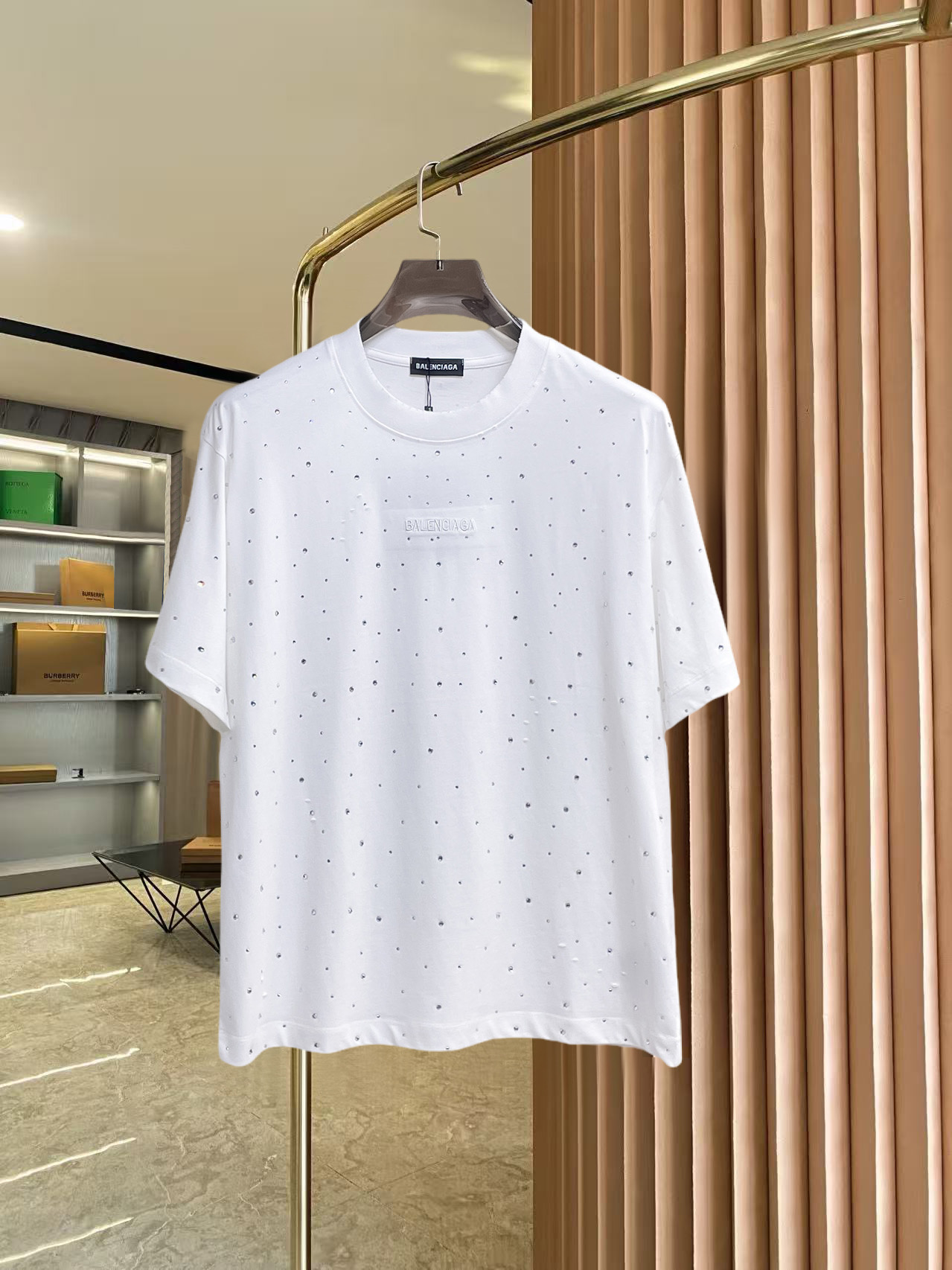 BALENCIAGA 復刻男女款白色滿鑽短袖T恤 水鑽Logo寬鬆潮流上衣| 2 BALENCIAGA 復刻男女款白色滿鑽短袖T恤 水鑽Logo寬鬆潮流上衣
