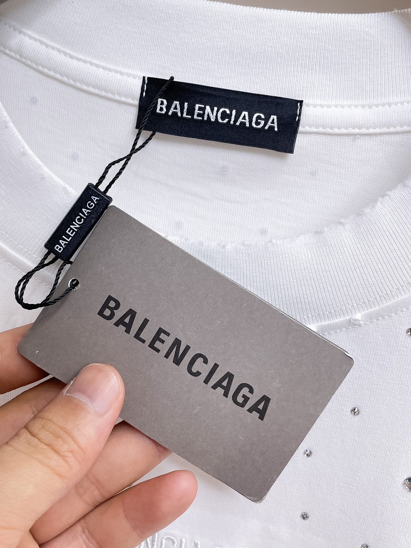 BALENCIAGA 復刻男女款白色滿鑽短袖T恤 水鑽Logo寬鬆潮流上衣| 11 BALENCIAGA 復刻男女款白色滿鑽短袖T恤 水鑽Logo寬鬆潮流上衣