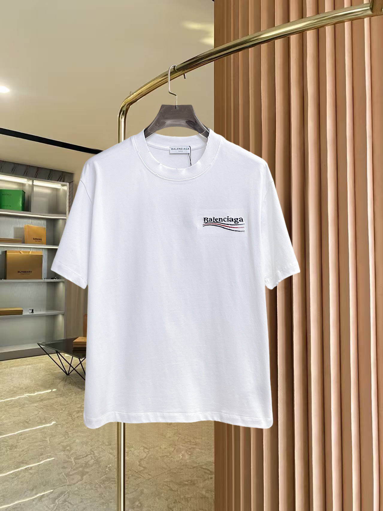 BALENCIAGA 原單白色刺繡Logo短袖T恤 男女款寬鬆圓領休閒上衣| 2 BALENCIAGA 原單白色刺繡Logo短袖T恤 男女款寬鬆圓領休閒上衣