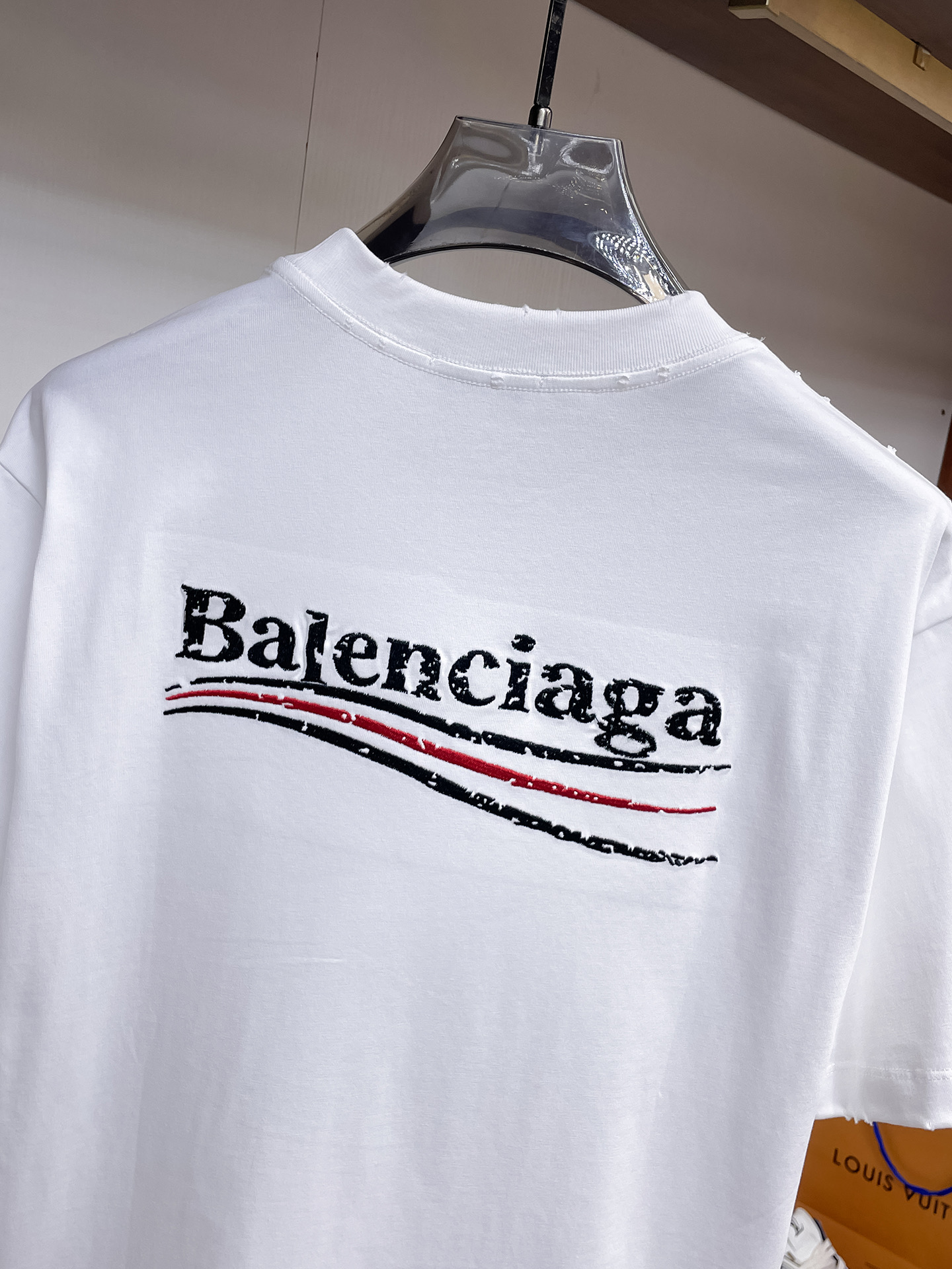 BALENCIAGA 原單白色刺繡Logo短袖T恤 男女款寬鬆圓領休閒上衣| 7 BALENCIAGA 原單白色刺繡Logo短袖T恤 男女款寬鬆圓領休閒上衣