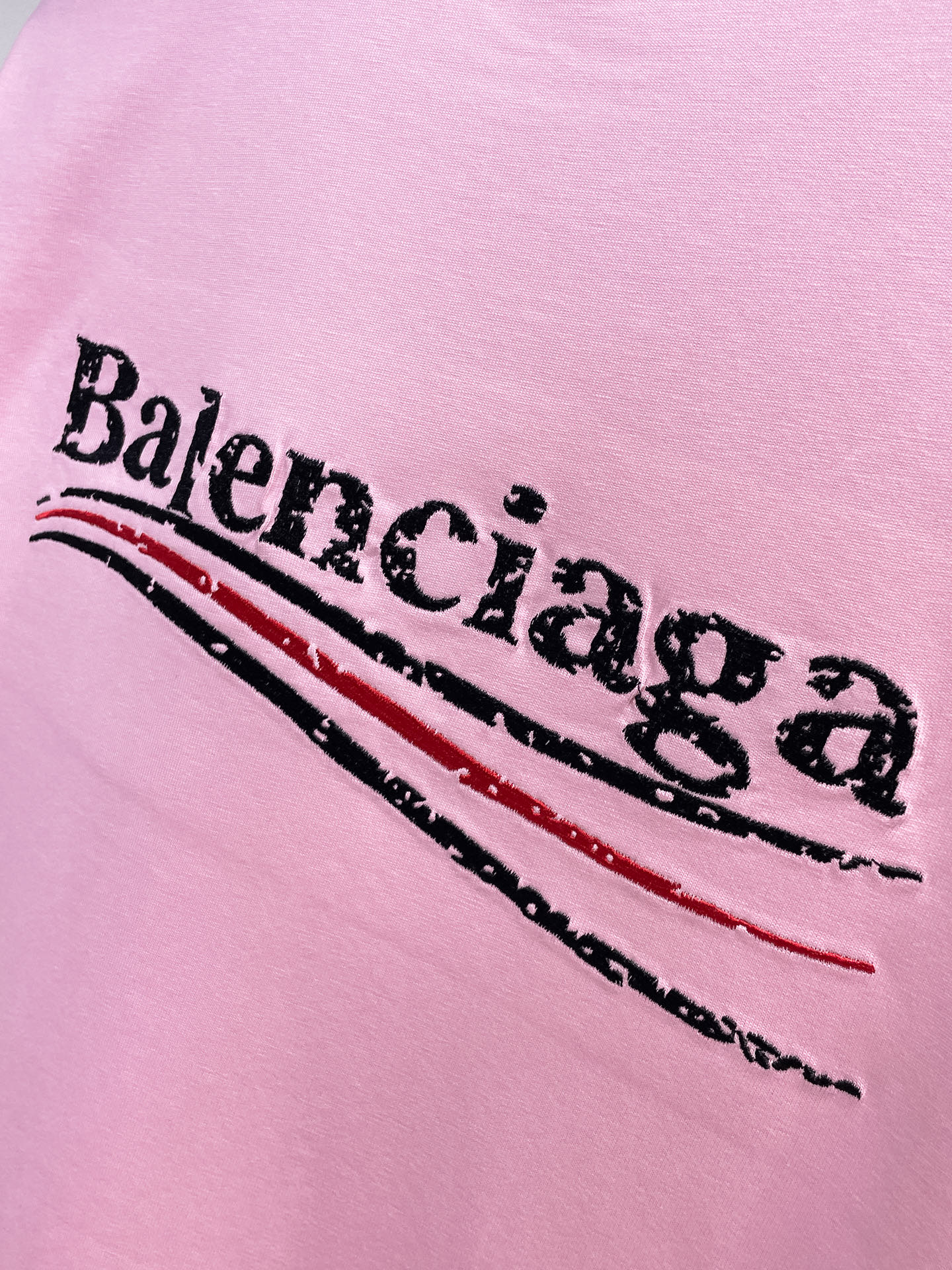 BALENCIAGA 一比一粉色刺繡Logo短袖T恤 男女款寬鬆休閒潮流上衣| 16 BALENCIAGA 一比一粉色刺繡Logo短袖T恤 男女款寬鬆休閒潮流上衣