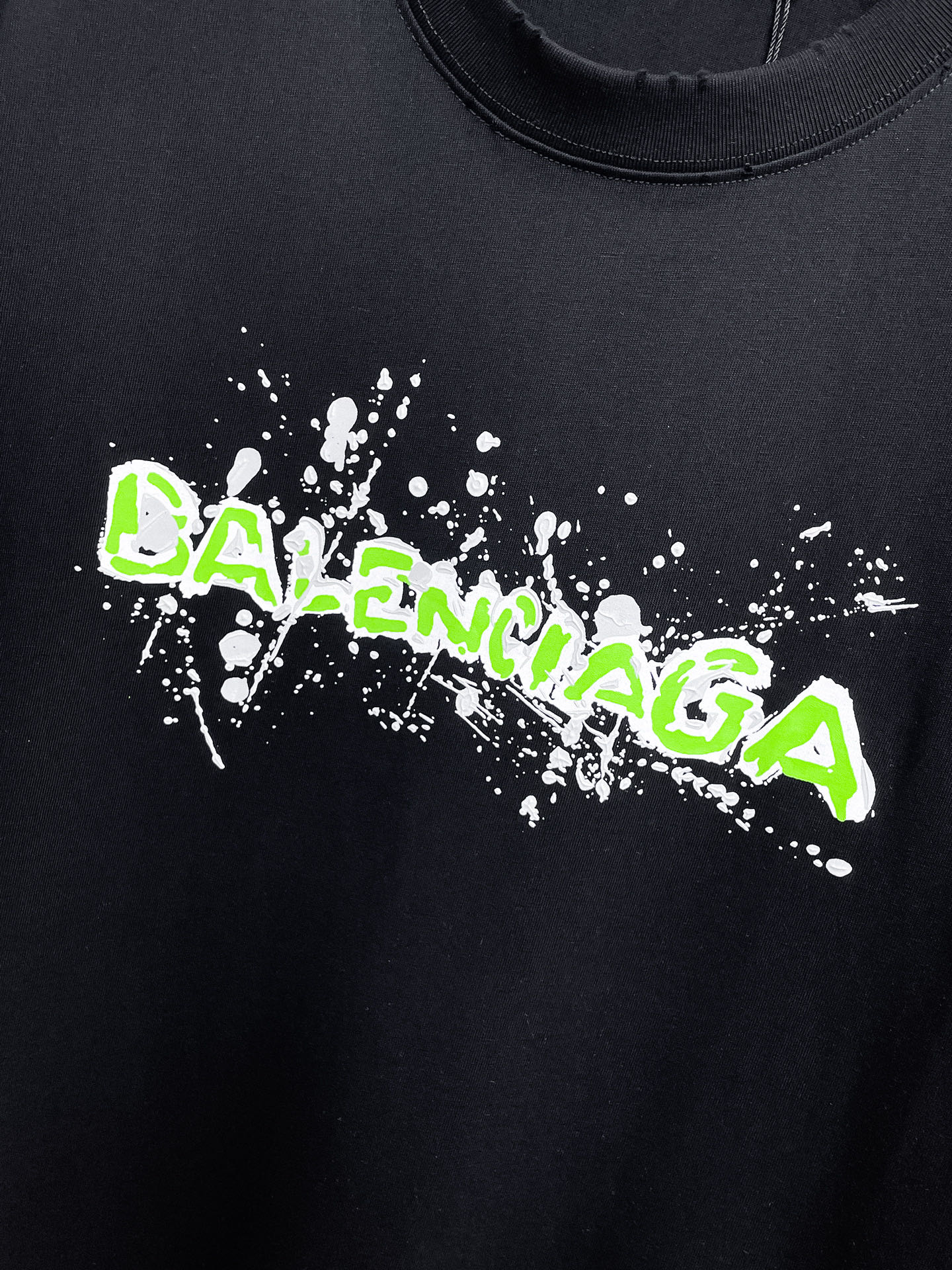 BALENCIAGA原單男女款黑色短袖T恤 綠白塗鴉Logo潑墨街頭休閒上衣| 12 BALENCIAGA原單男女款黑色短袖T恤 綠白塗鴉Logo潑墨街頭休閒上衣