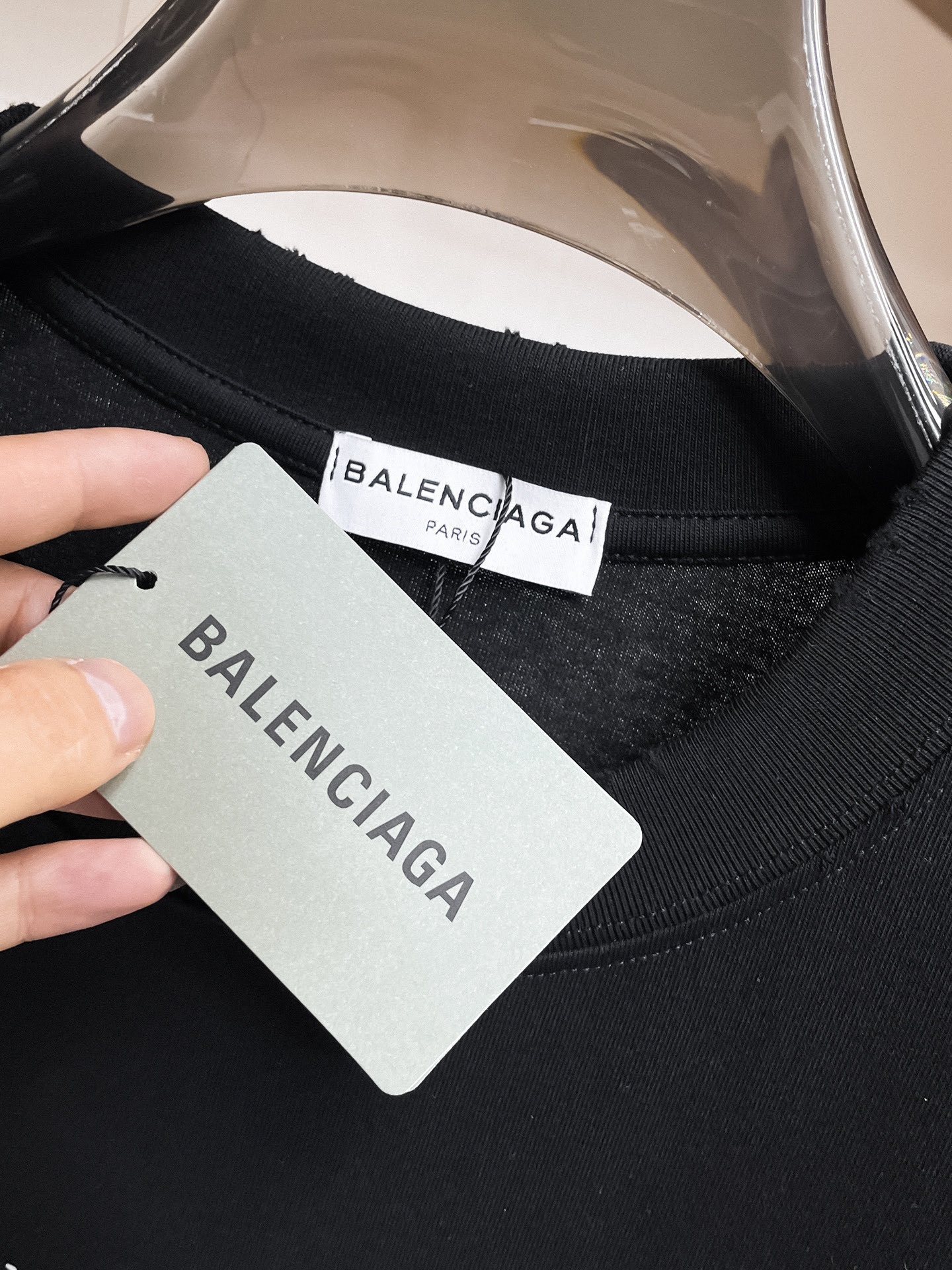 BALENCIAGA原單男女款黑色短袖T恤 綠白塗鴉Logo潑墨街頭休閒上衣| 10 BALENCIAGA原單男女款黑色短袖T恤 綠白塗鴉Logo潑墨街頭休閒上衣