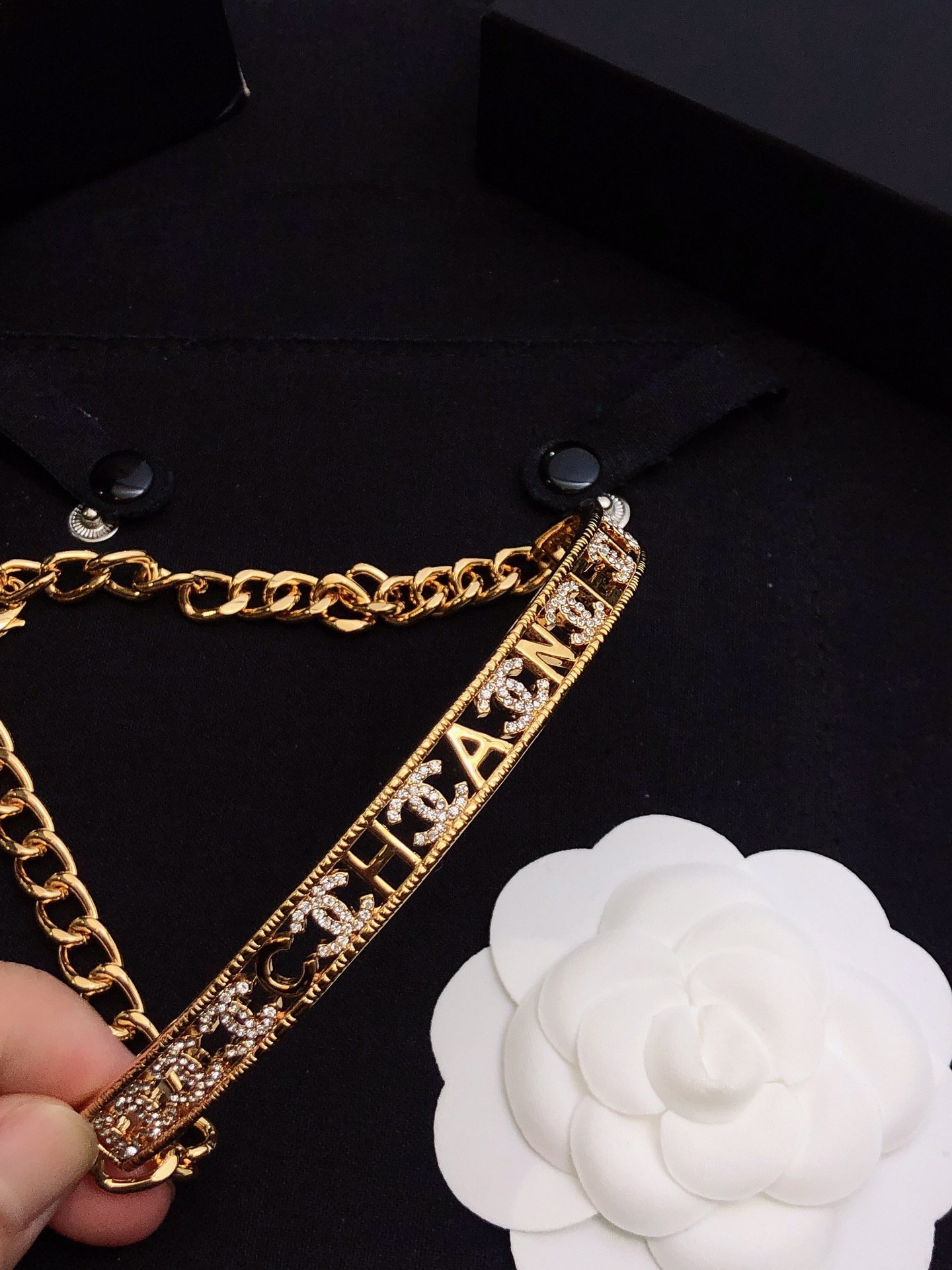 CHANEL高仿女士金色鏈條手鍊 字母鑲鑽弧形設計復古精品飾品| 7 CHANEL高仿女士金色鏈條手鍊 字母鑲鑽弧形設計復古精品飾品
