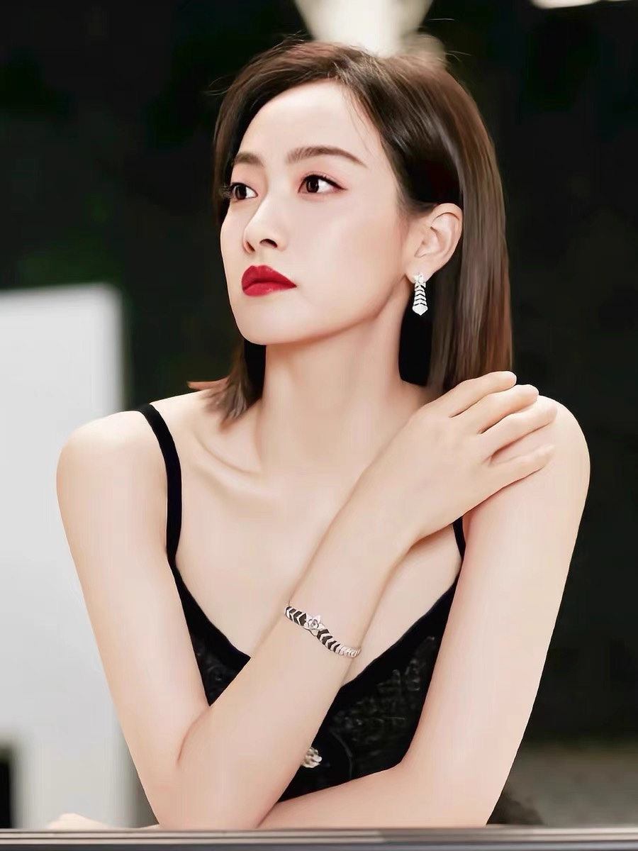 CHANEL原單女士星星流蘇鑲鑽耳環 銀色垂墜設計華麗氣質款| 9 CHANEL原單女士星星流蘇鑲鑽耳環 銀色垂墜設計華麗氣質款