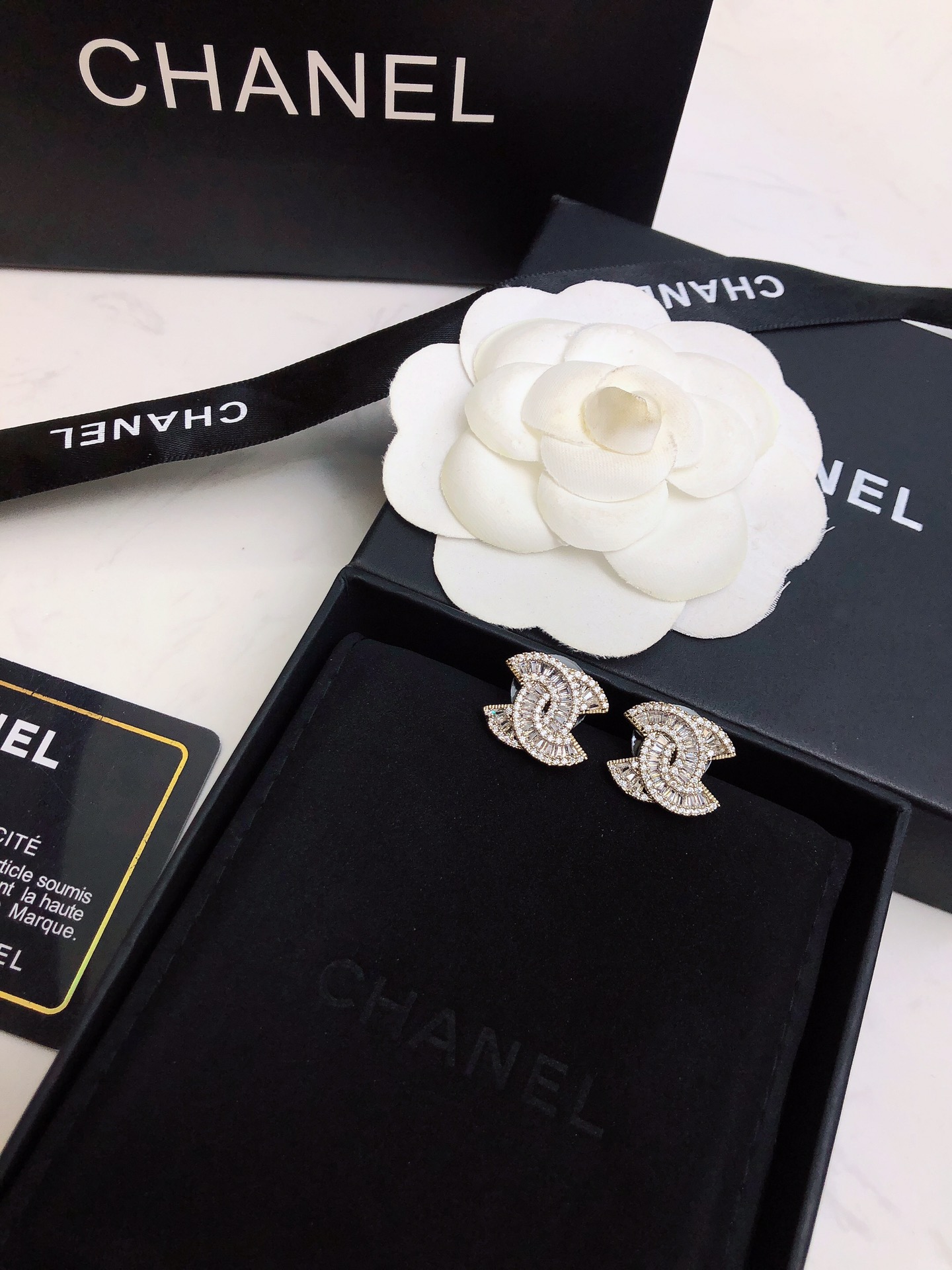 CHANEL復刻女士雙C鑲鑽耳環 金色滿鑽立體經典奢華耳飾