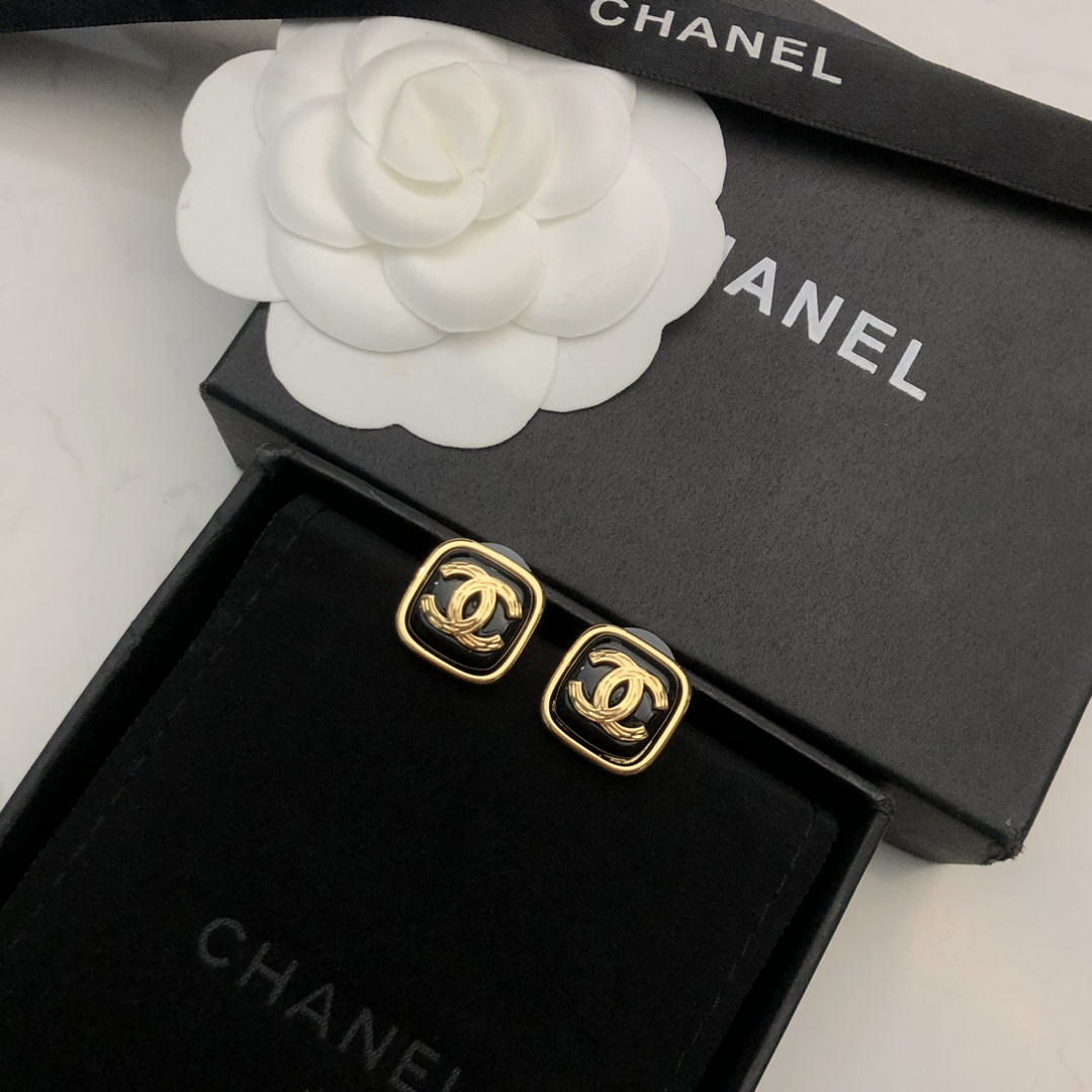 CHANEL高仿女士雙C耳環 黑金方形復古琺瑯耳釘氣質百搭款