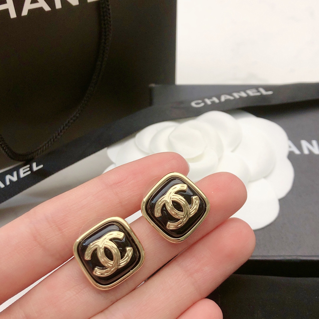 CHANEL高仿女士雙C耳環 黑金方形復古琺瑯耳釘氣質百搭款