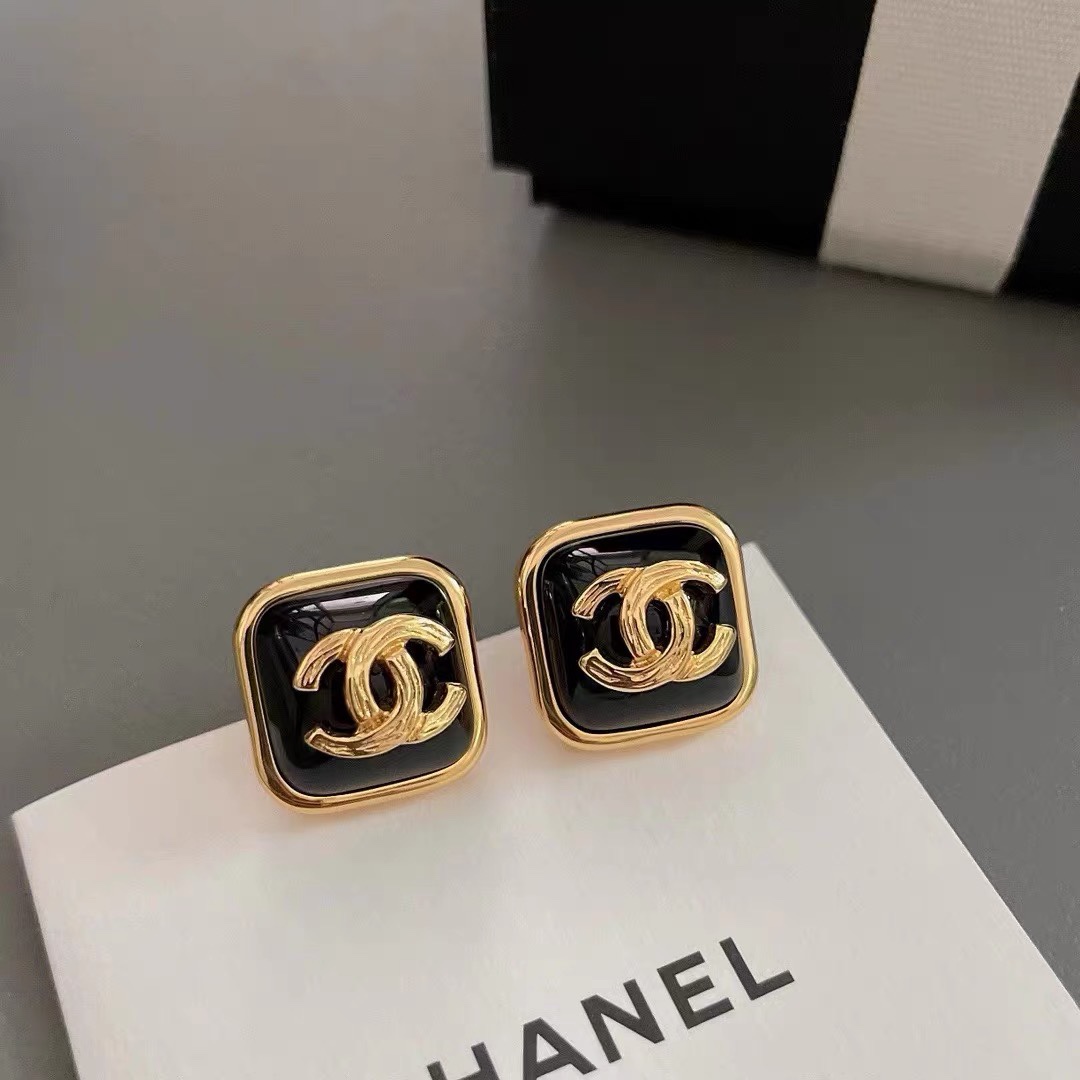 CHANEL高仿女士雙C耳環 黑金方形復古琺瑯耳釘氣質百搭款