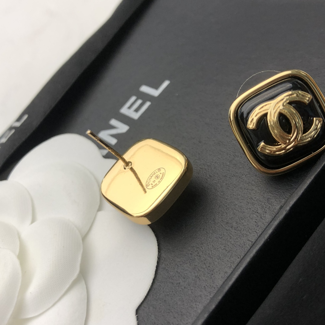 CHANEL高仿女士雙C耳環 黑金方形復古琺瑯耳釘氣質百搭款