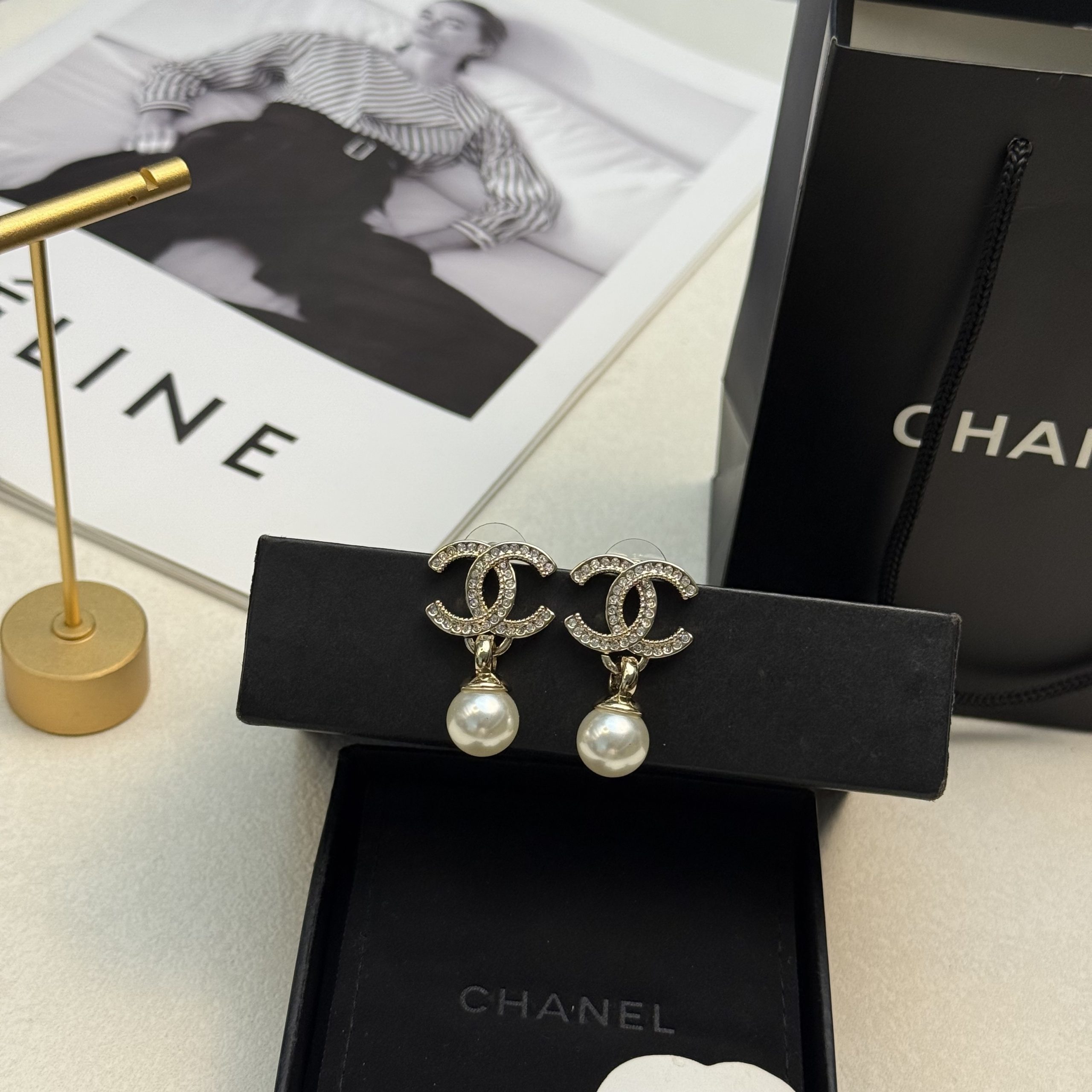CHANEL一比一女士雙C珍珠耳環 滿鑽金色吊珠復古優雅耳飾