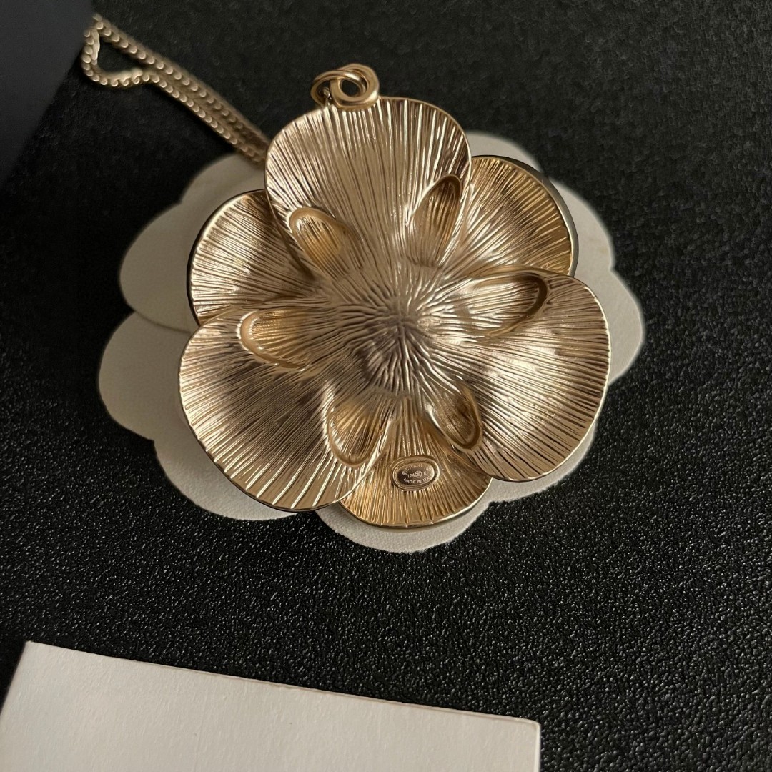 CHANEL 一比一 山茶花長項鍊 白色吊墜項鍊