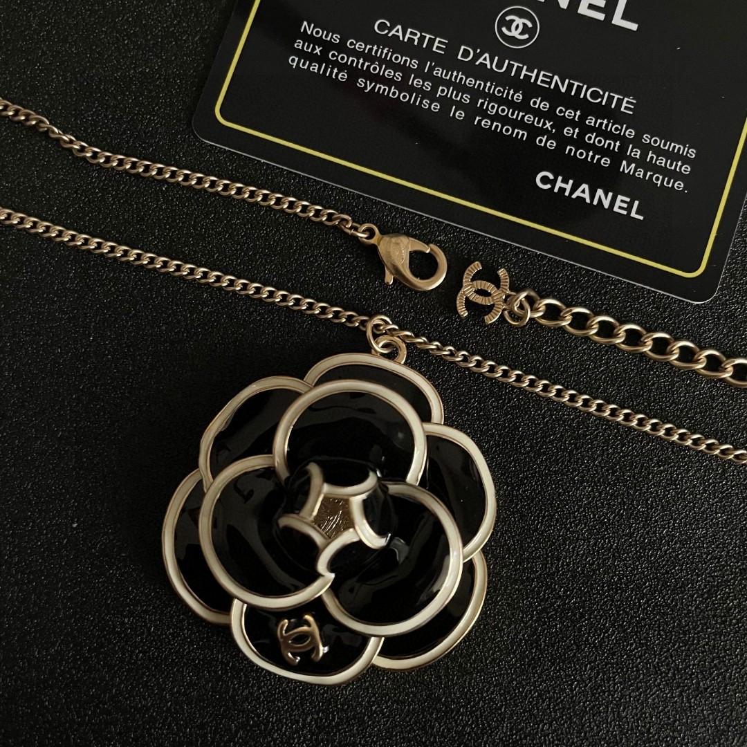 CHANEL 高仿 黑白山茶花吊墜項鍊 女款精品飾品| 9 CHANEL 高仿 黑白山茶花吊墜項鍊 女款精品飾品