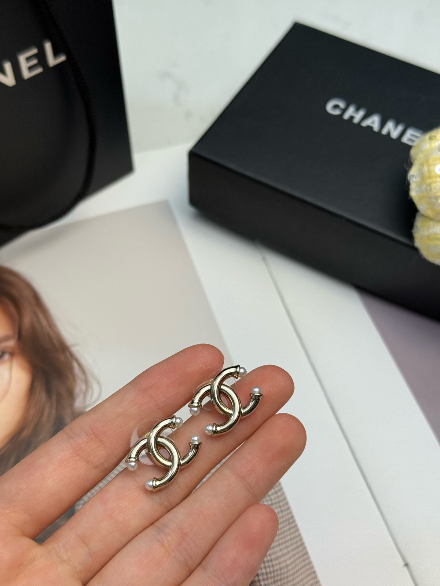CHANEL 一比一 雙C珍珠耳釘 經典Logo耳環 女款精品飾品| 12 CHANEL 一比一 雙C珍珠耳釘 經典Logo耳環 女款精品飾品