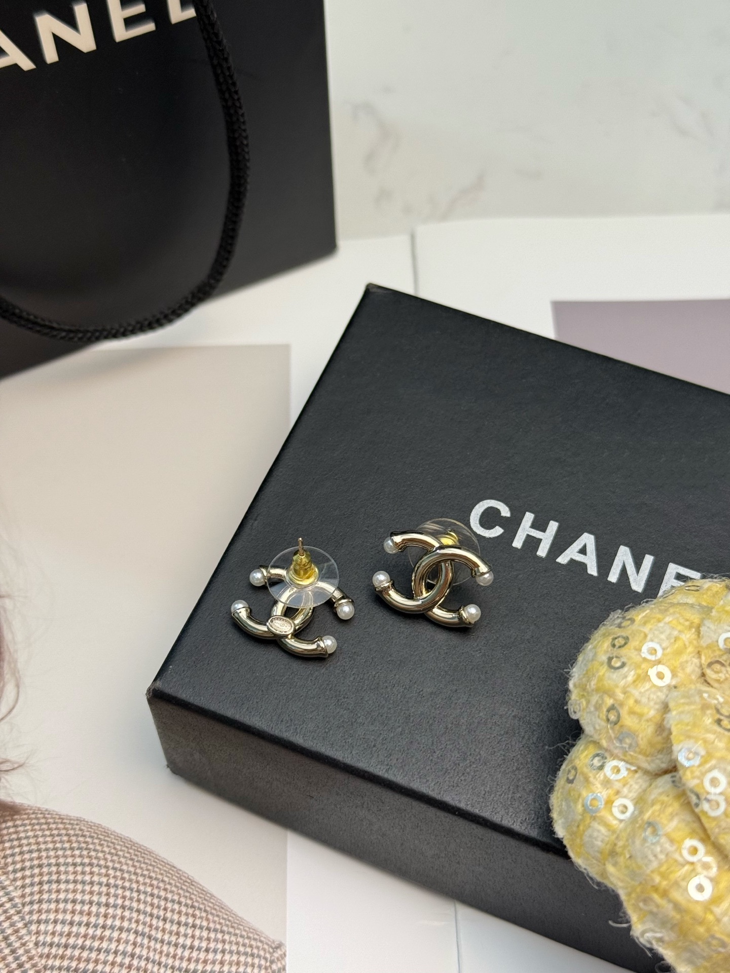 CHANEL 一比一 雙C珍珠耳釘 經典Logo耳環 女款精品飾品| 8 CHANEL 一比一 雙C珍珠耳釘 經典Logo耳環 女款精品飾品