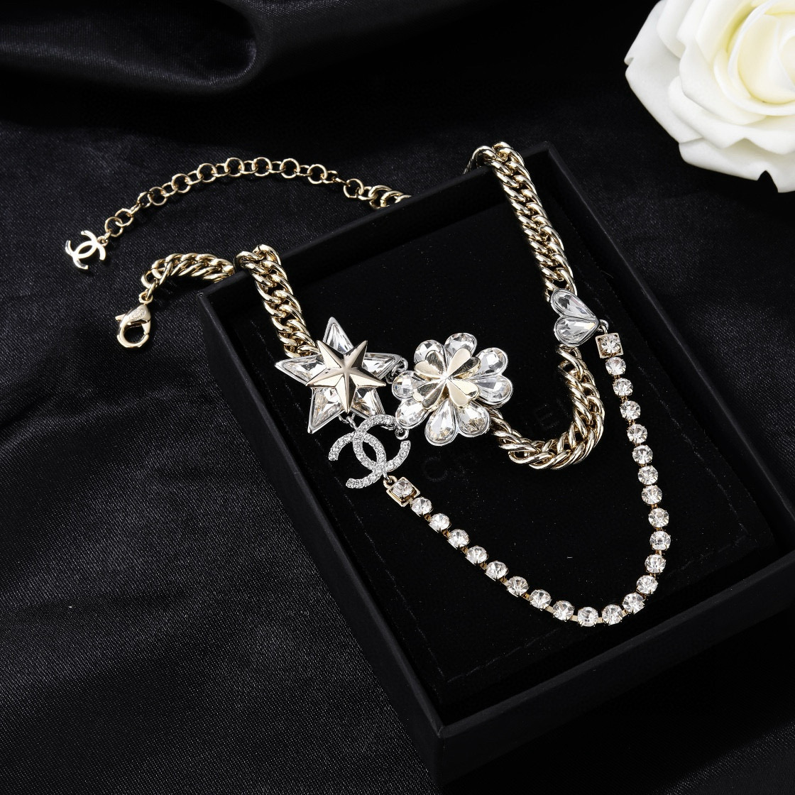CHANEL 高仿 水鑽花朵雙C項鍊 法式鎖骨鏈 女款精品飾品| 12 CHANEL 高仿 水鑽花朵雙C項鍊 法式鎖骨鏈 女款精品飾品