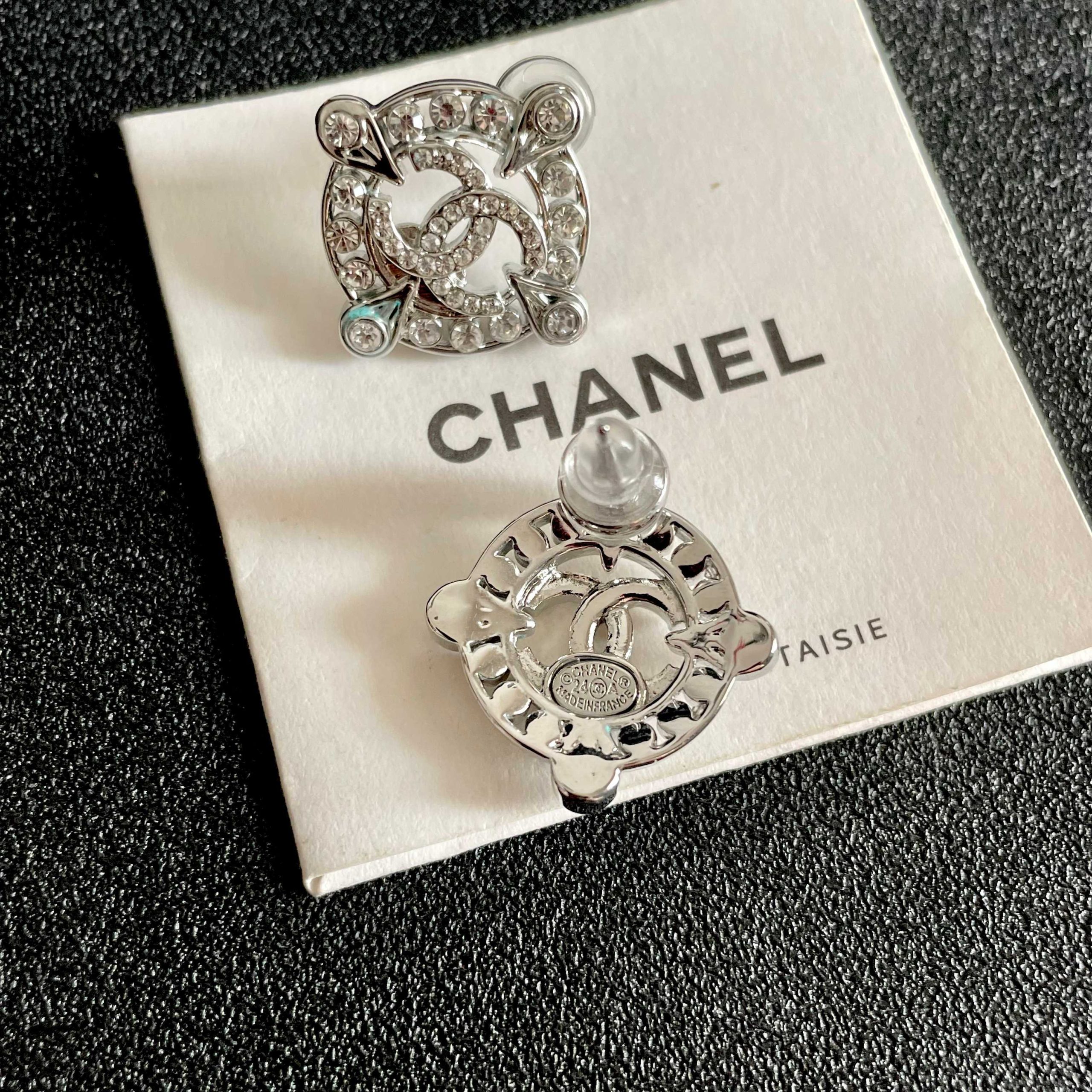 CHANEL 原單 香奈兒 雙C滿鑽圓形耳釘 經典水鑽耳環| 9 CHANEL 原單 香奈兒 雙C滿鑽圓形耳釘 經典水鑽耳環