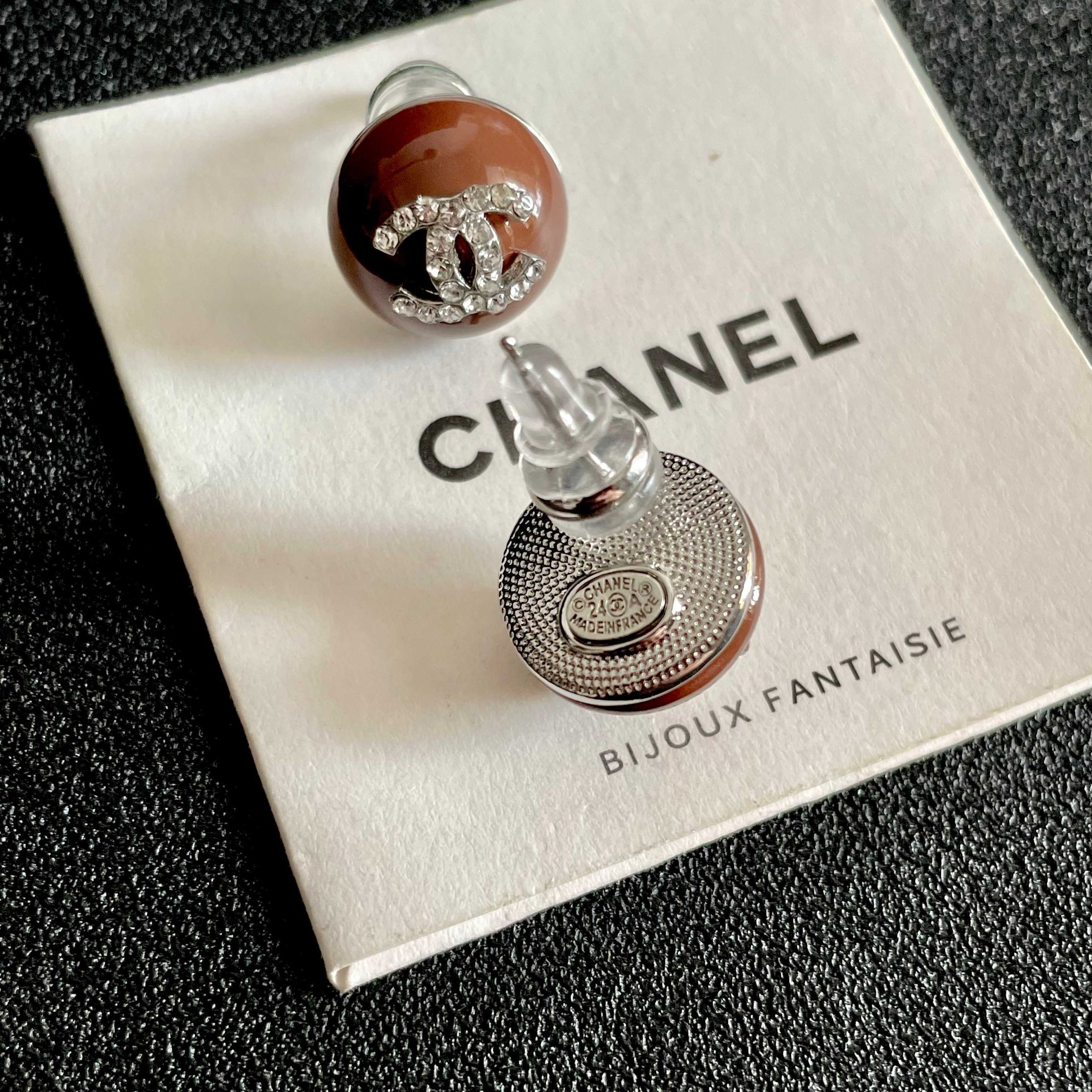 CHANEL A貨香奈兒 咖啡色雙C耳釘 琺瑯Logo耳環 女款飾品| 9 CHANEL A貨香奈兒 咖啡色雙C耳釘 琺瑯Logo耳環 女款飾品
