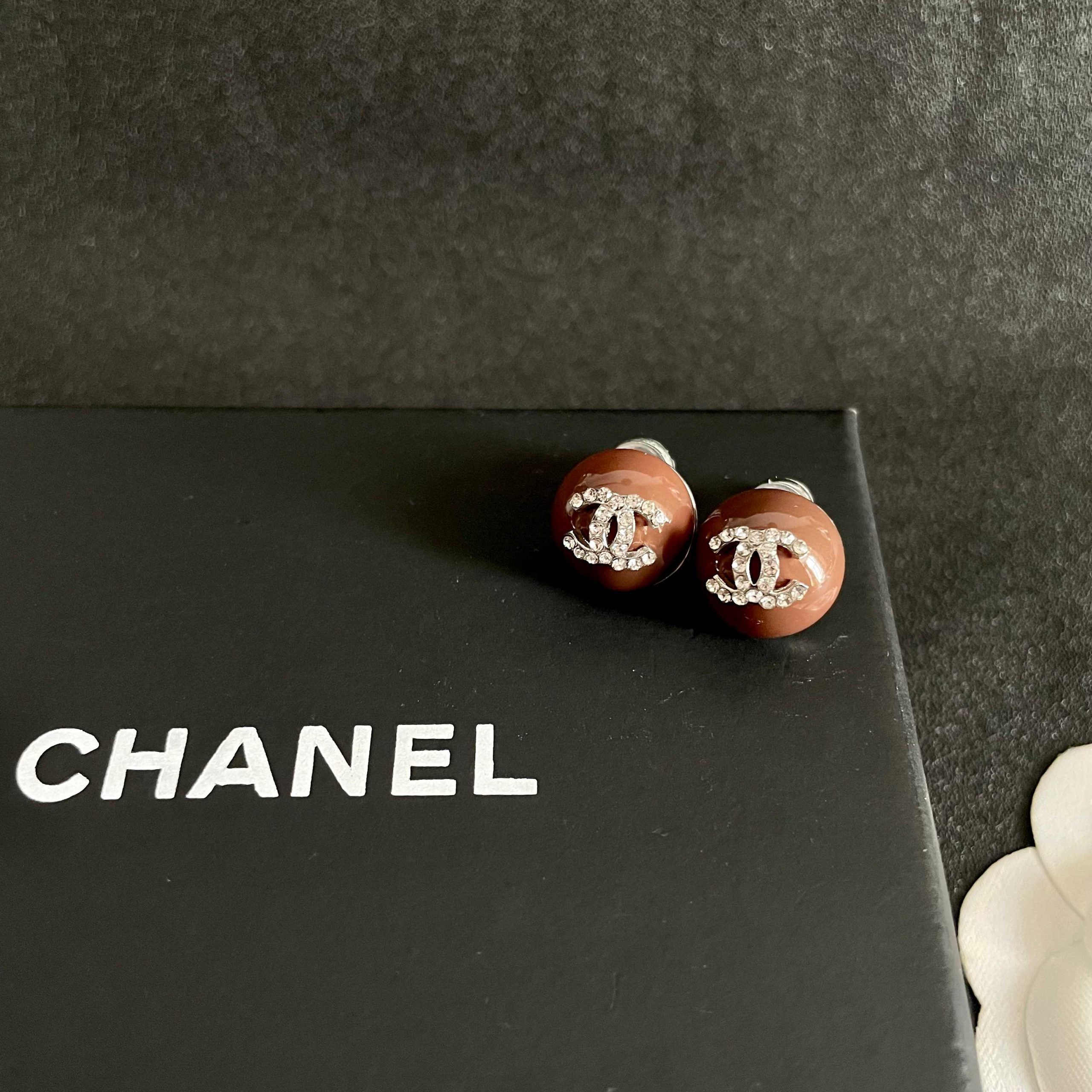 CHANEL A貨香奈兒 咖啡色雙C耳釘 琺瑯Logo耳環 女款飾品| 7 CHANEL A貨香奈兒 咖啡色雙C耳釘 琺瑯Logo耳環 女款飾品