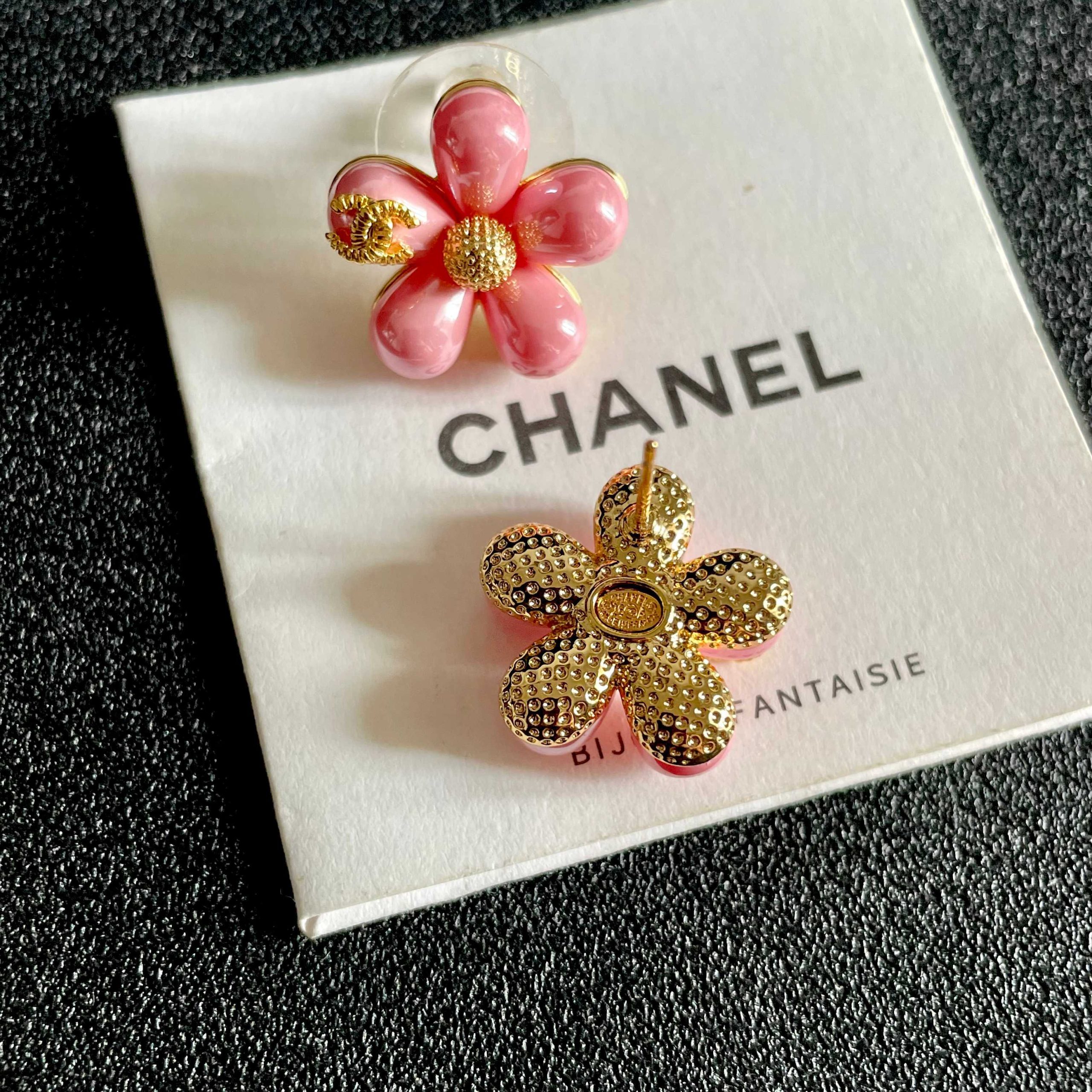 CHANEL 一比一 香奈兒 粉色花朵耳釘 山茶花耳環 女款精品飾品| 9 CHANEL 一比一 香奈兒 粉色花朵耳釘 山茶花耳環 女款精品飾品