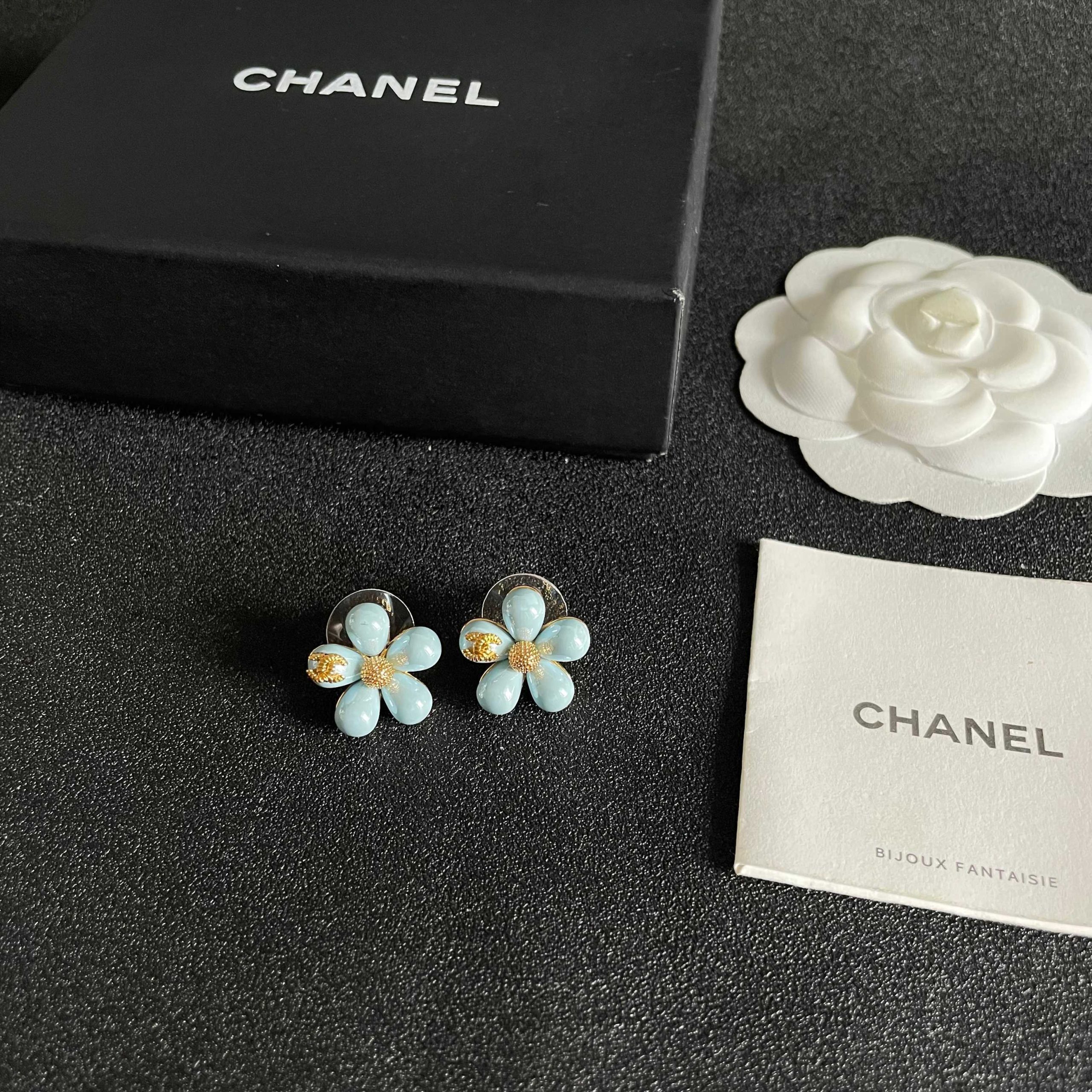 CHANEL 高仿香奈兒 藍色山茶花耳釘 琺瑯花朵耳環 女款飾品