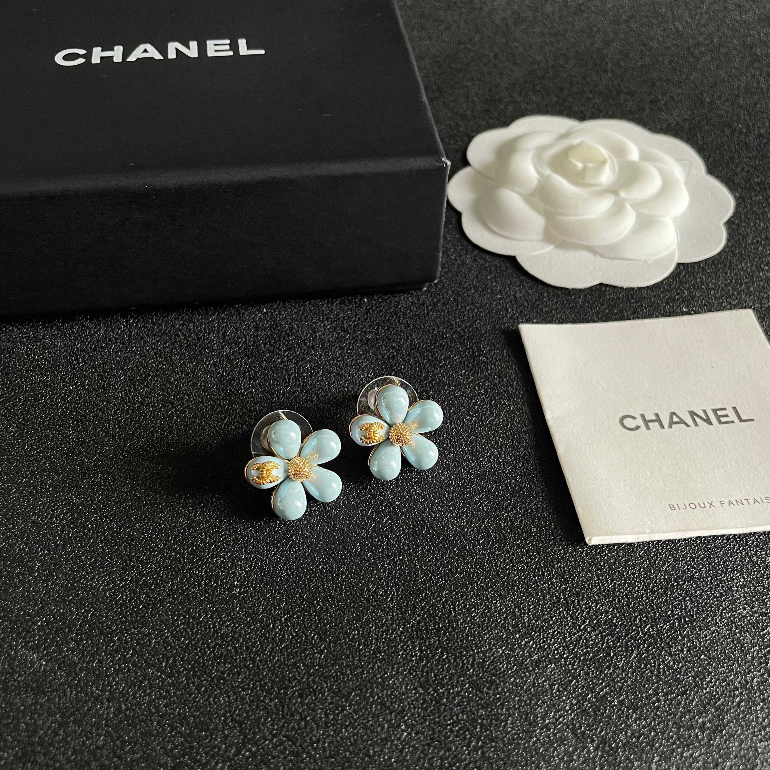 CHANEL 高仿香奈兒 藍色山茶花耳釘 琺瑯花朵耳環 女款飾品