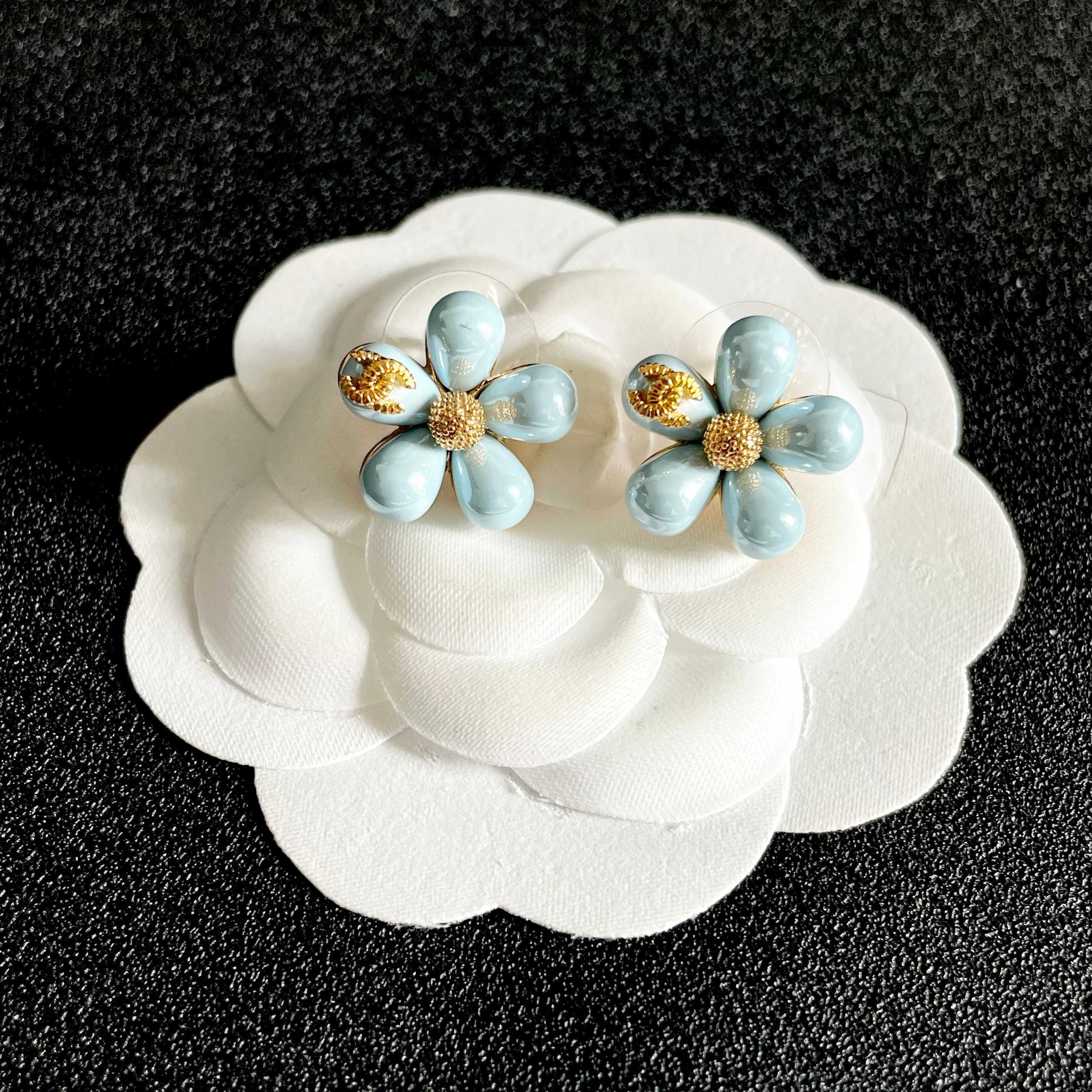 CHANEL 高仿香奈兒 藍色山茶花耳釘 琺瑯花朵耳環 女款飾品