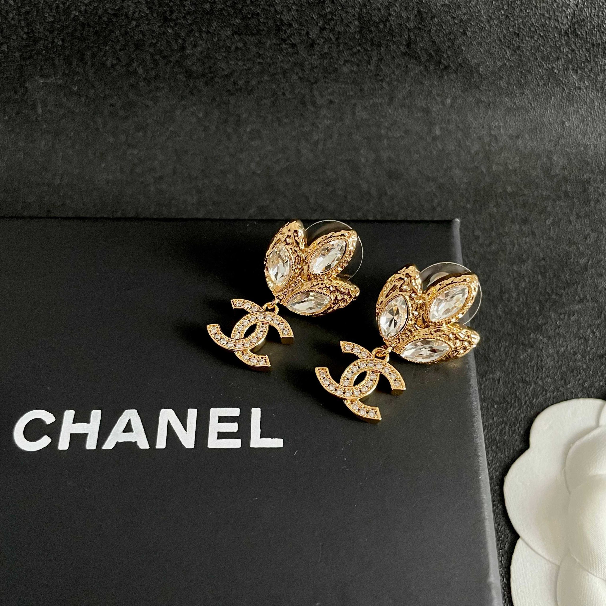 CHANEL 原單 香奈兒 水晶花瓣雙C垂墜耳環 滿鑽耳飾 女款精品| 7 CHANEL 原單 香奈兒 水晶花瓣雙C垂墜耳環 滿鑽耳飾 女款精品