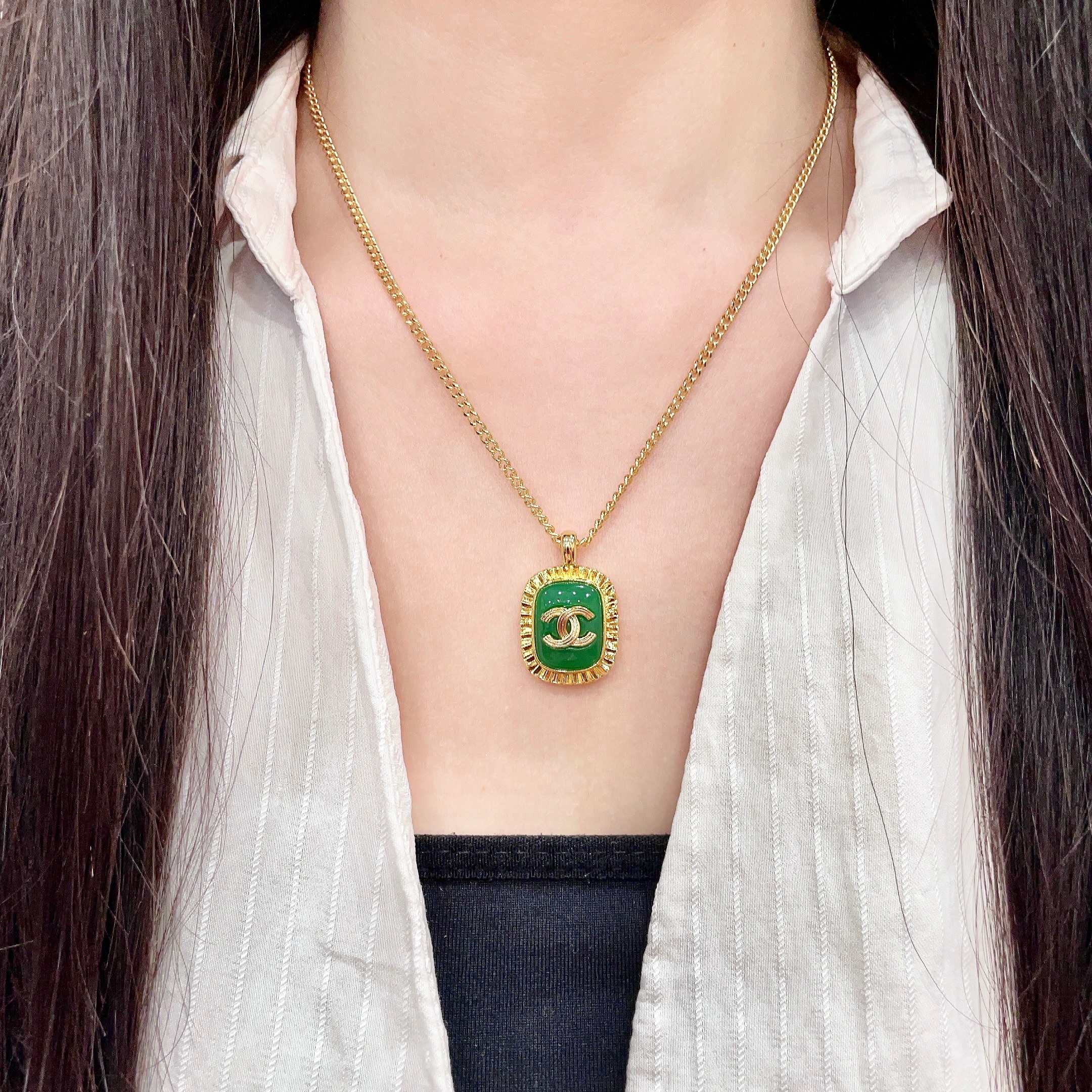 CHANEL高仿 香奈兒 綠色琺瑯雙C項鍊 復古吊墜 女款飾品| 13 CHANEL高仿 香奈兒 綠色琺瑯雙C項鍊 復古吊墜 女款飾品