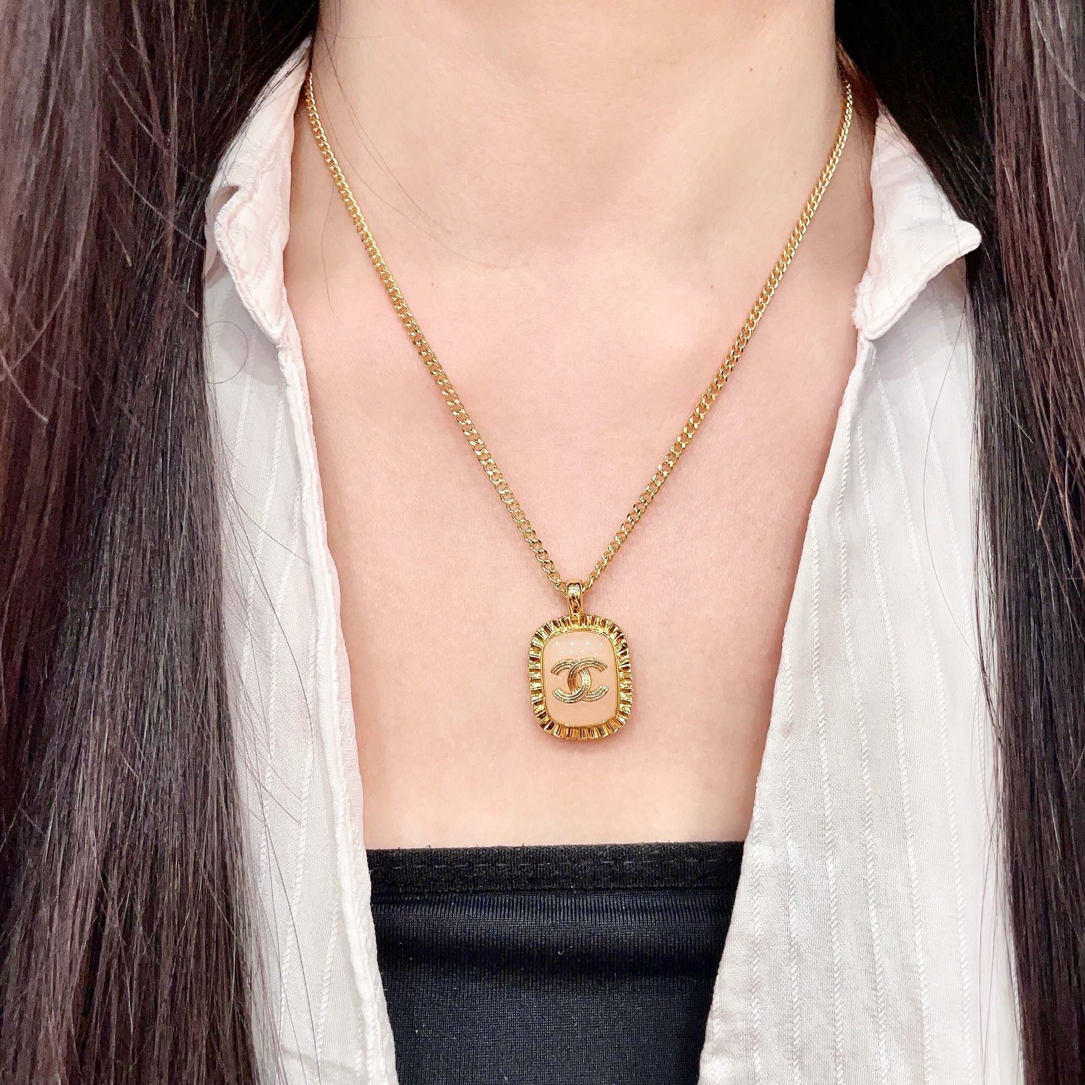 CHANEL A貨香奈兒 粉色琺瑯雙C項鍊 復古吊墜 女款精品| 13 CHANEL A貨香奈兒 粉色琺瑯雙C項鍊 復古吊墜 女款精品