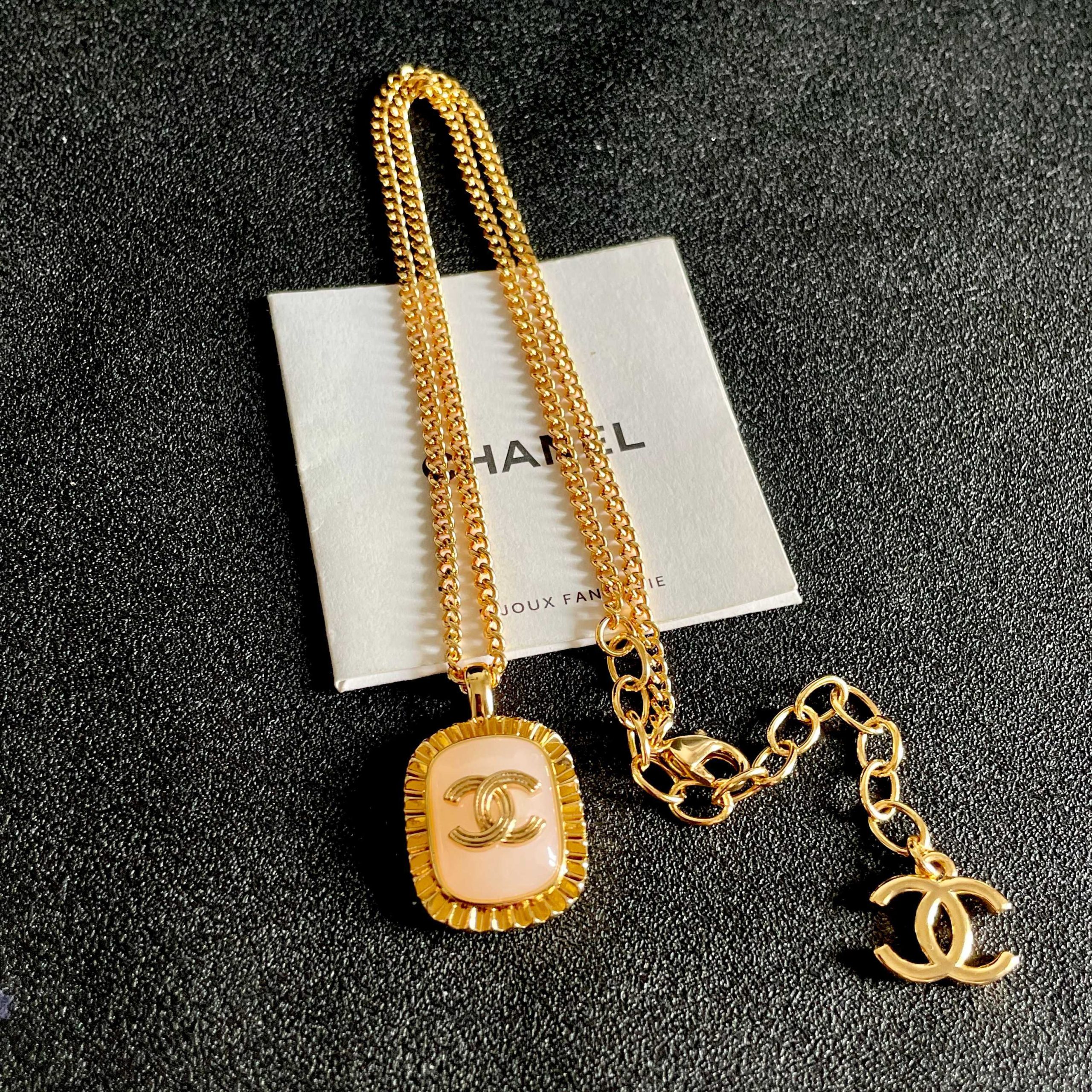 CHANEL A貨香奈兒 粉色琺瑯雙C項鍊 復古吊墜 女款精品| 7 CHANEL A貨香奈兒 粉色琺瑯雙C項鍊 復古吊墜 女款精品