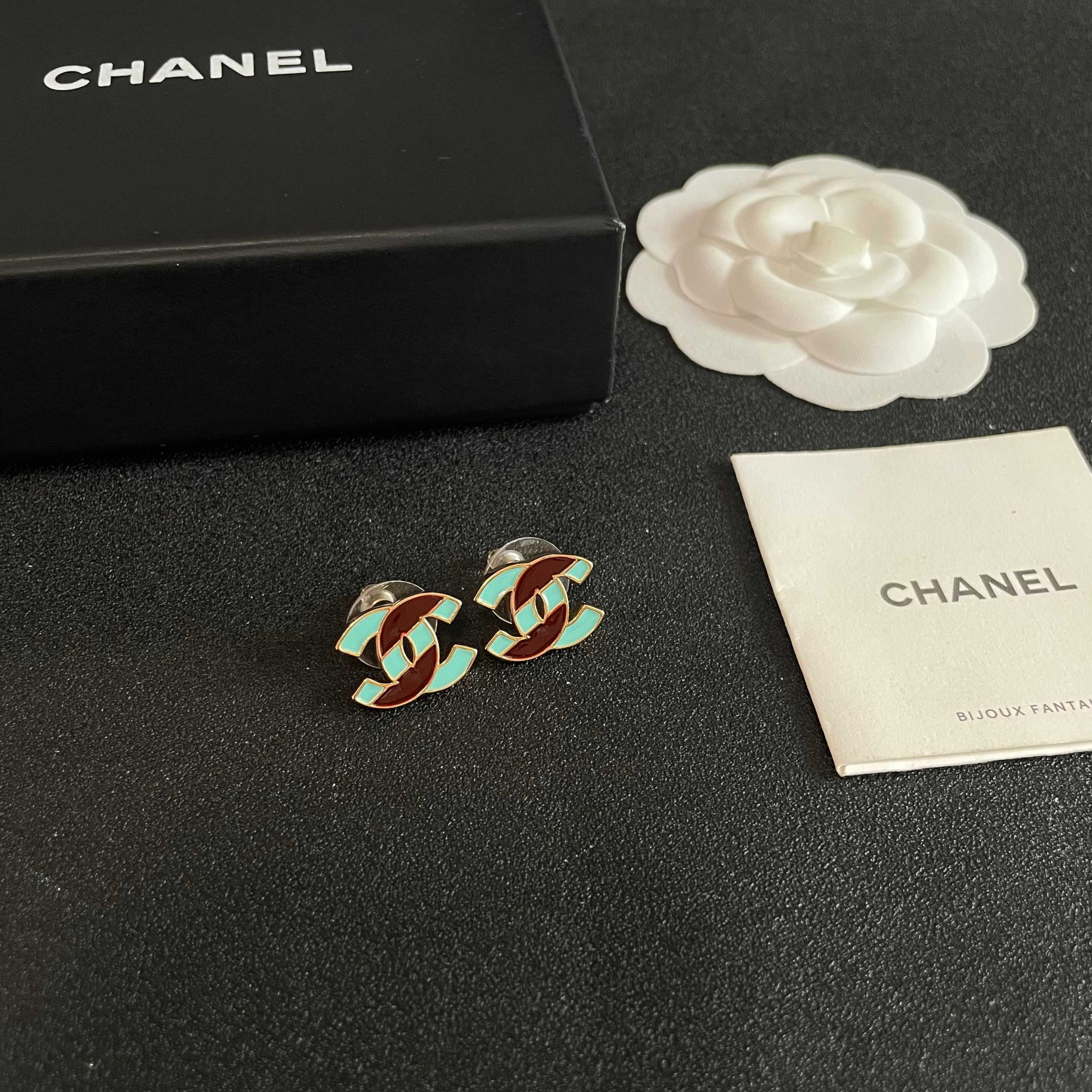 Chanel 一比一 雙C琺瑯耳釘 綠色復古Logo耳環 女款精品飾品