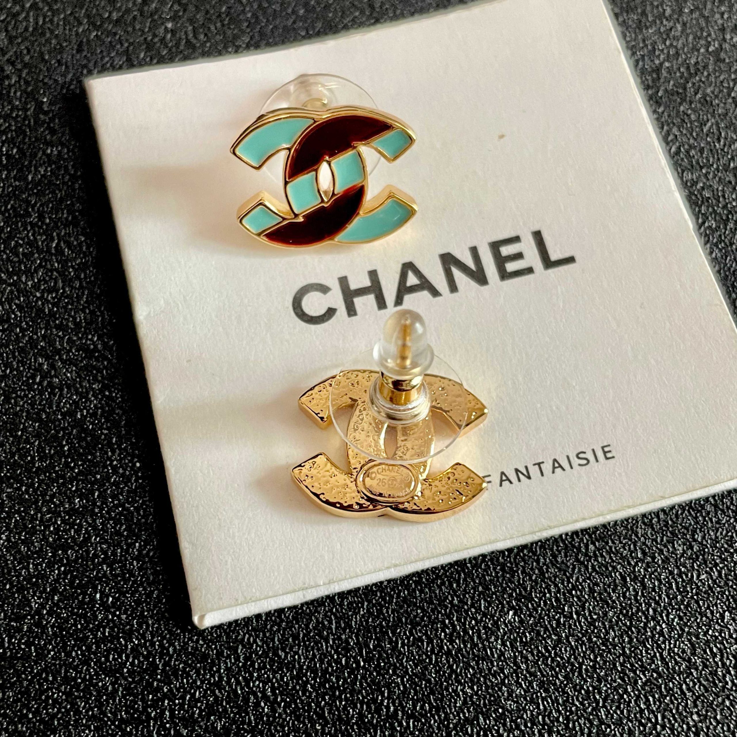 Chanel 一比一 雙C琺瑯耳釘 綠色復古Logo耳環 女款精品飾品