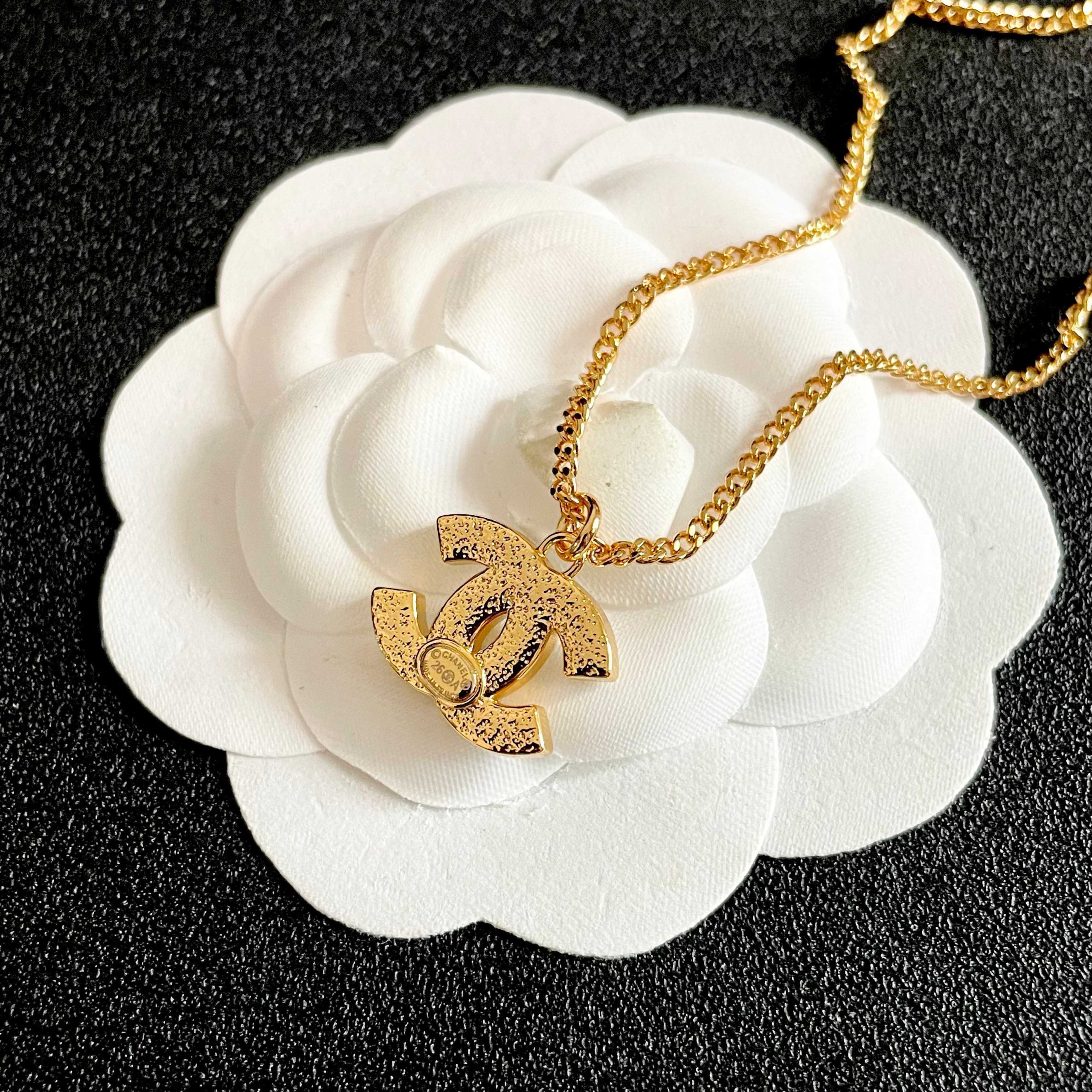 Chanel 高仿 雙C琺瑯項鍊 藍色復古吊墜 女款精品項鍊| 8 Chanel 高仿 雙C琺瑯項鍊 藍色復古吊墜 女款精品項鍊