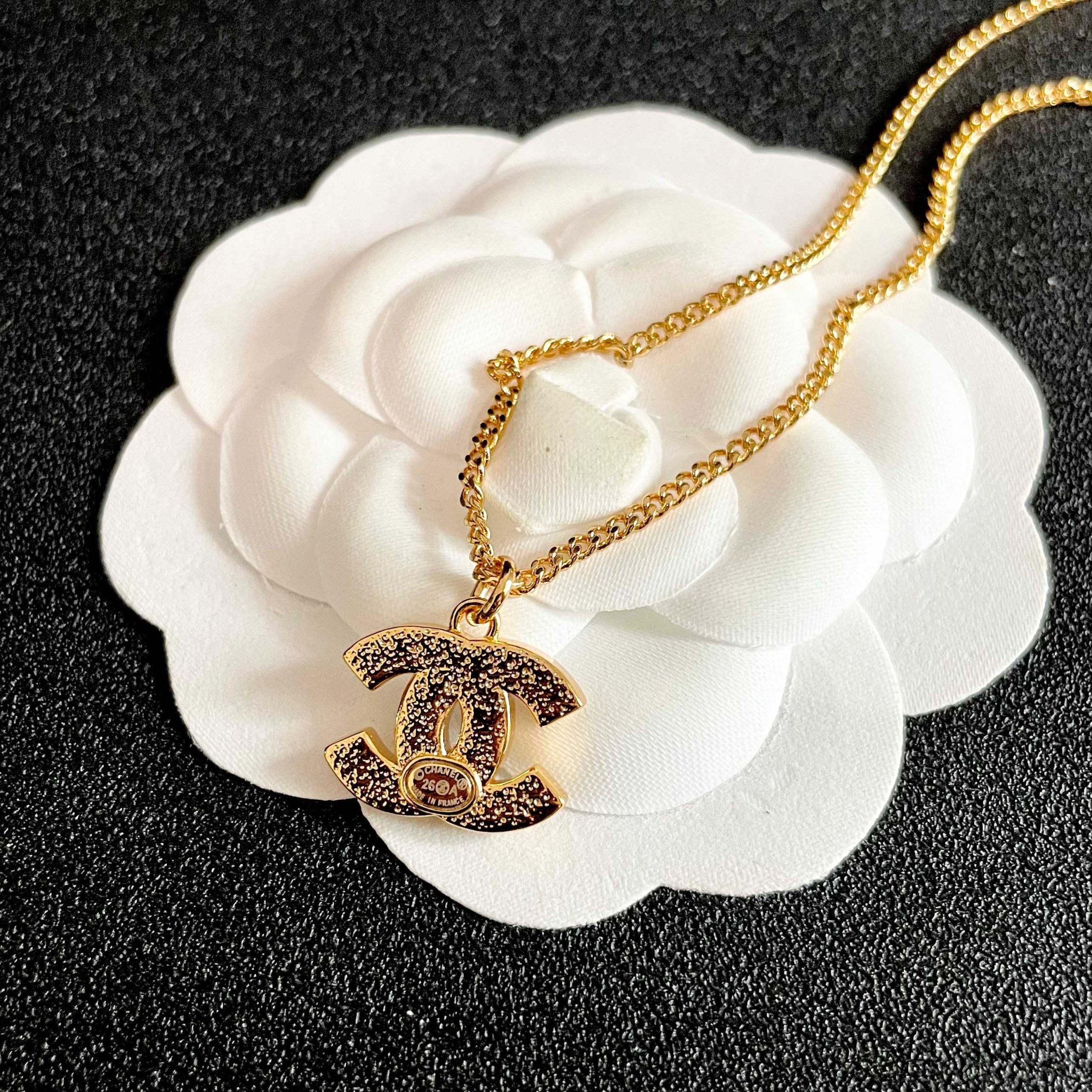 Chanel 高仿 黑白雙C琺瑯項鍊 經典Logo吊墜 精品鎖骨鏈