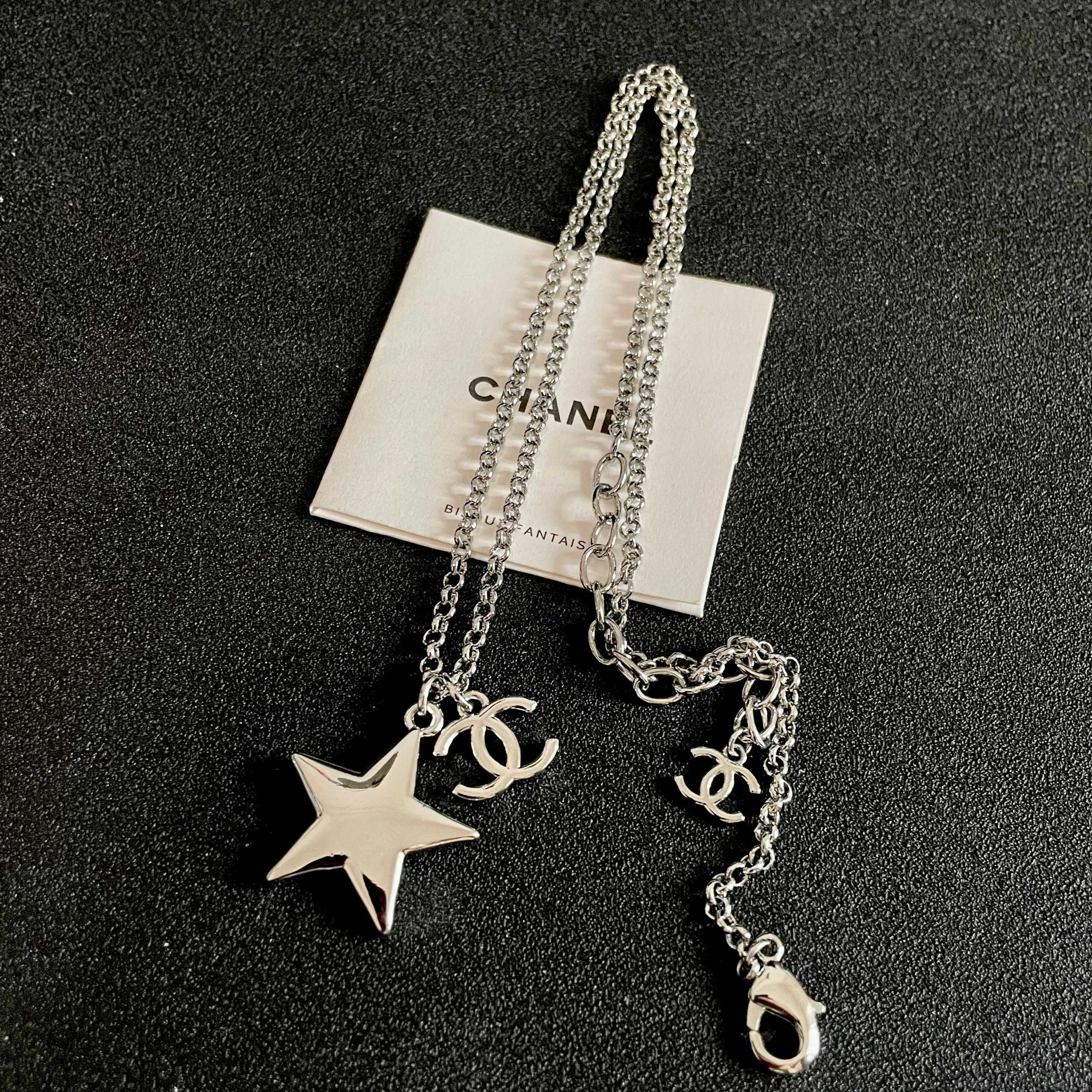 CHANEL高仿女士星星雙C吊墜項鍊 復古銀色百搭精品飾品| 7 CHANEL高仿女士星星雙C吊墜項鍊 復古銀色百搭精品飾品