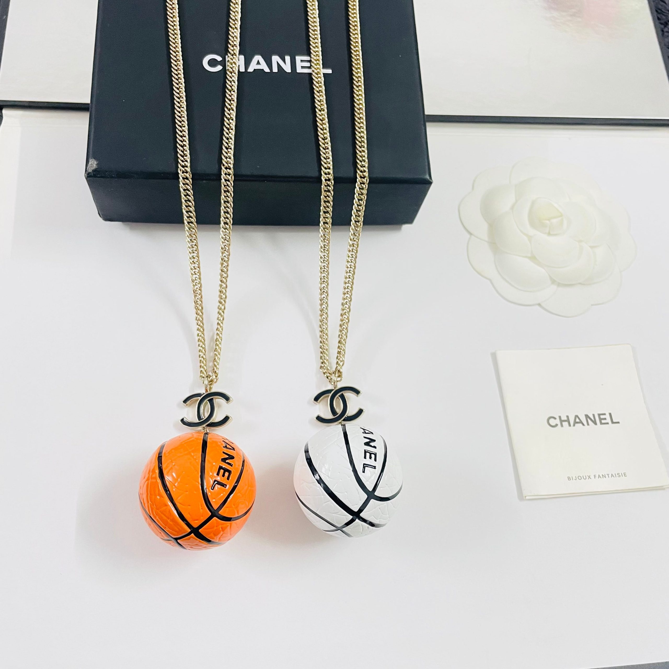 CHANEL高仿女士圓球雙C吊墜項鍊 金色簡約氣質百搭鎖骨鏈| 10 CHANEL高仿女士圓球雙C吊墜項鍊 金色簡約氣質百搭鎖骨鏈