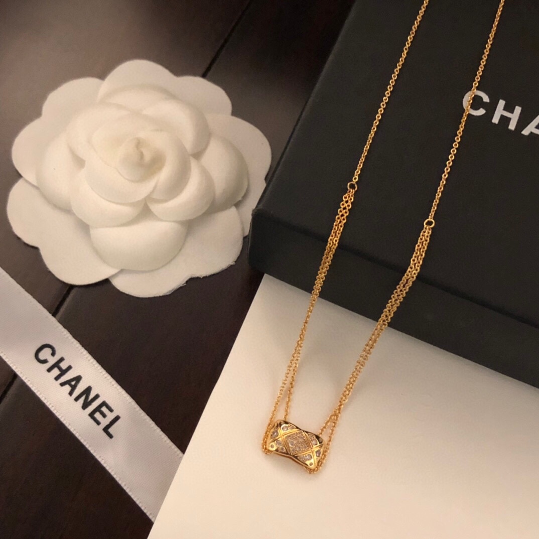 CHANEL高仿女士菱格鑲鑽吊墜項鍊 金色雙鏈設計精緻鎖骨鏈
