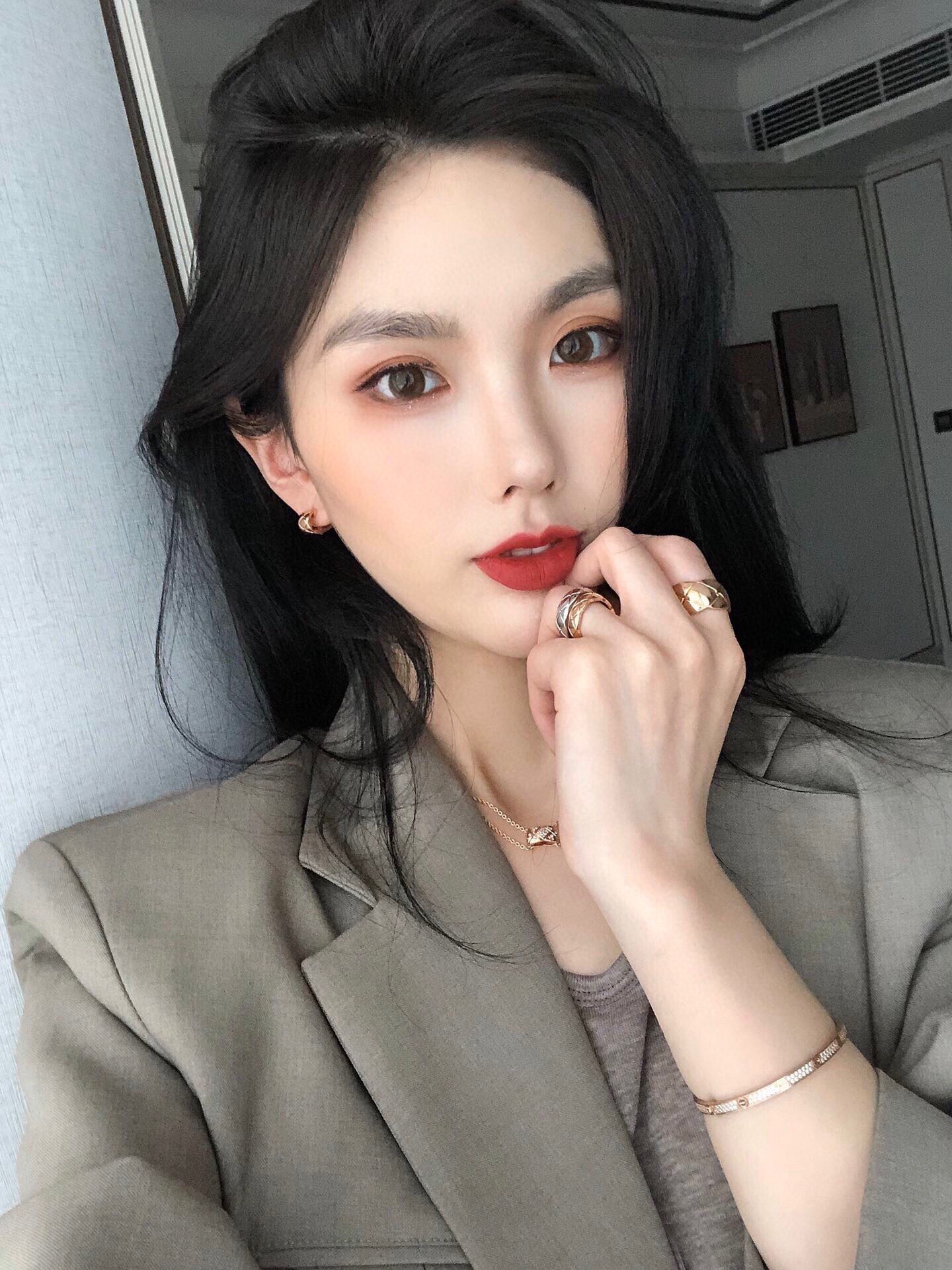 CHANEL高仿女士菱格鑲鑽吊墜項鍊 金色雙鏈設計精緻鎖骨鏈| 7 CHANEL高仿女士菱格鑲鑽吊墜項鍊 金色雙鏈設計精緻鎖骨鏈