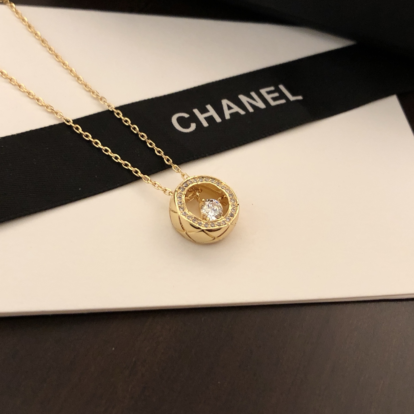 CHANEL復刻女士圓環鑲鑽項鍊 金色靈動單鑽吊墜精緻鎖骨鏈